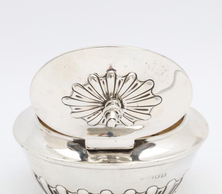 Edwardian Period Sterling Silver Tea Caddy With Hinged Lid For Sale 4