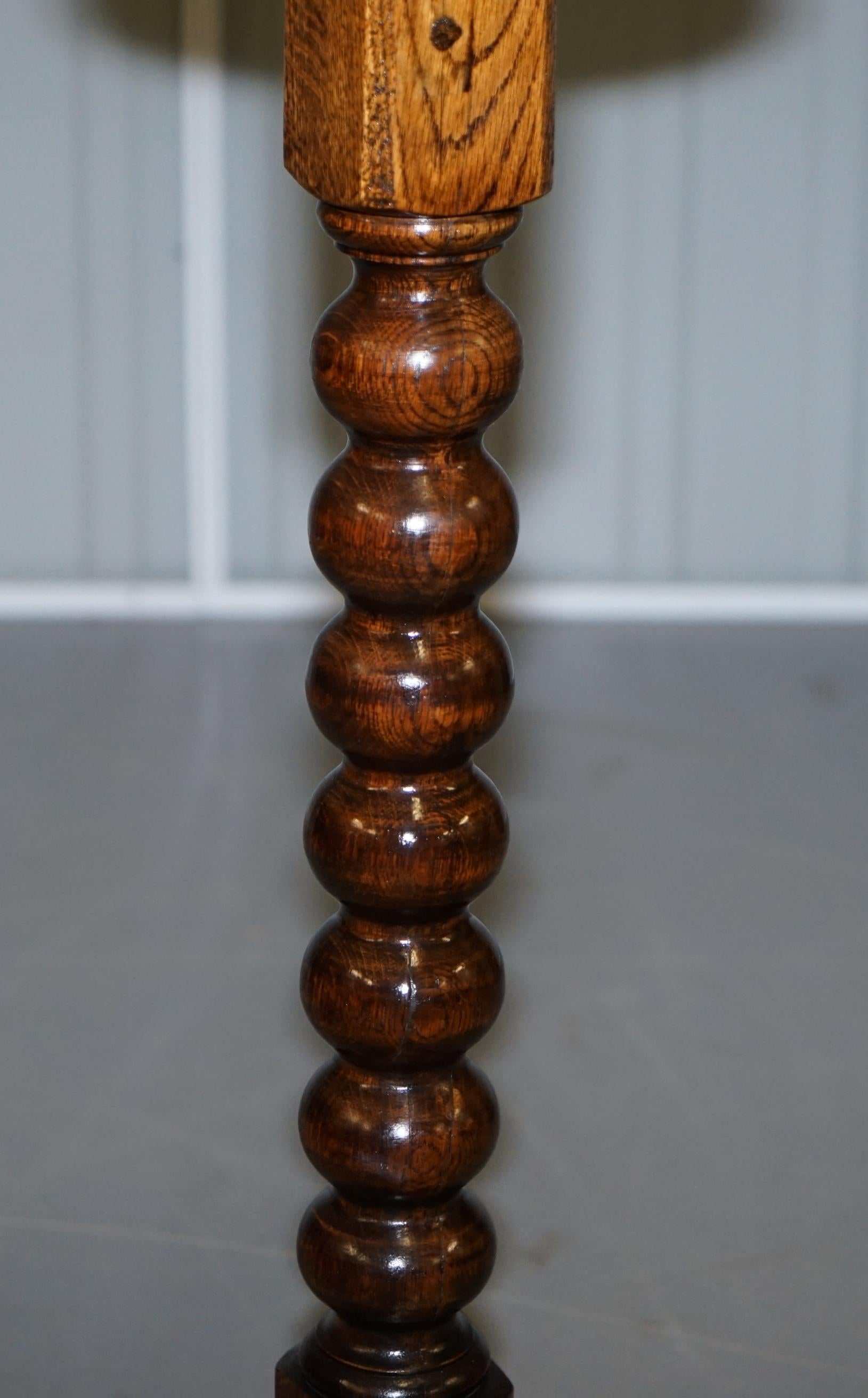 Edwardian Period Tall English Oak Walnut Bobbin Turned Lamp Wine Side End Table 3