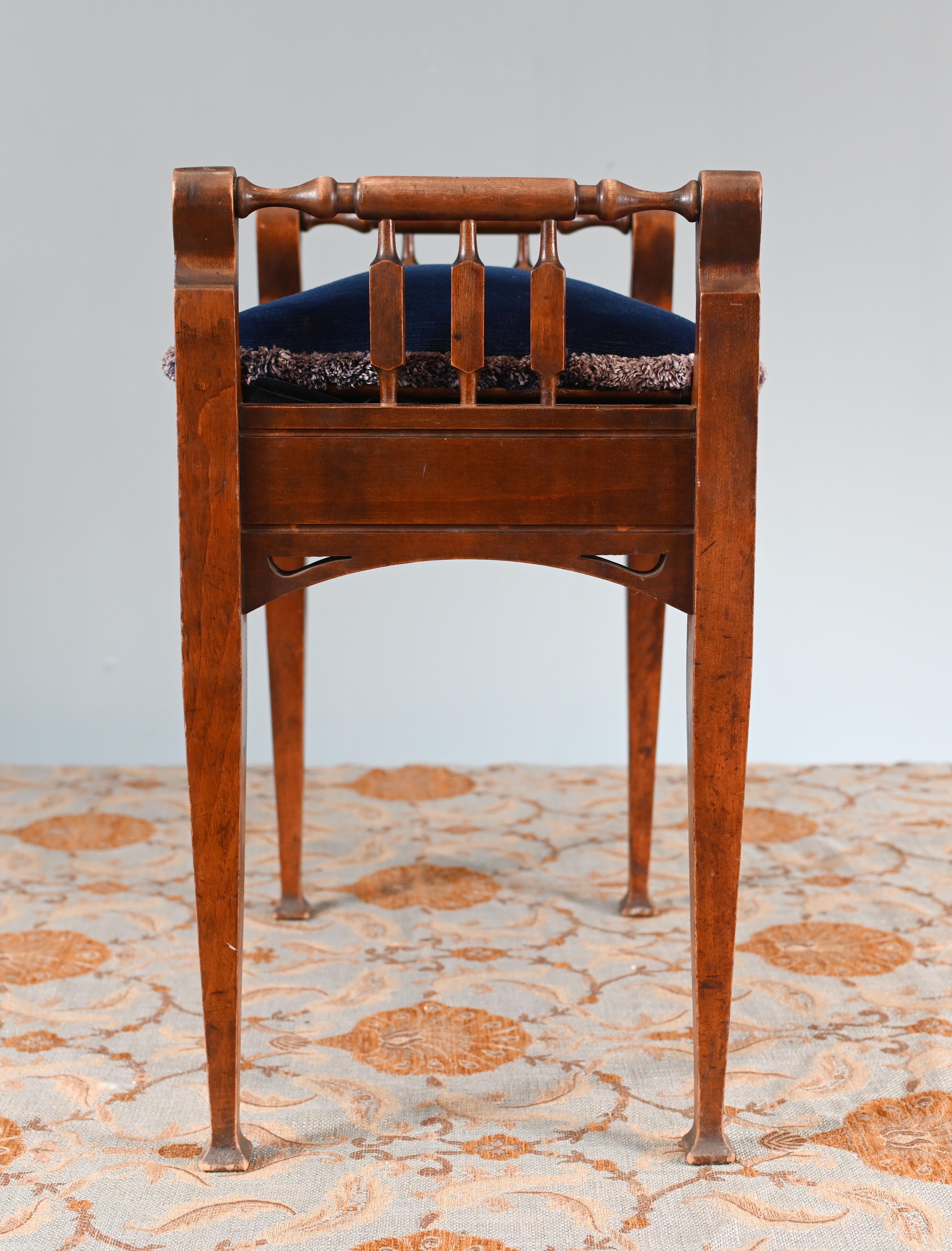 Bois Tabouret de piano édouardien Noyer 1910 Siège en vente