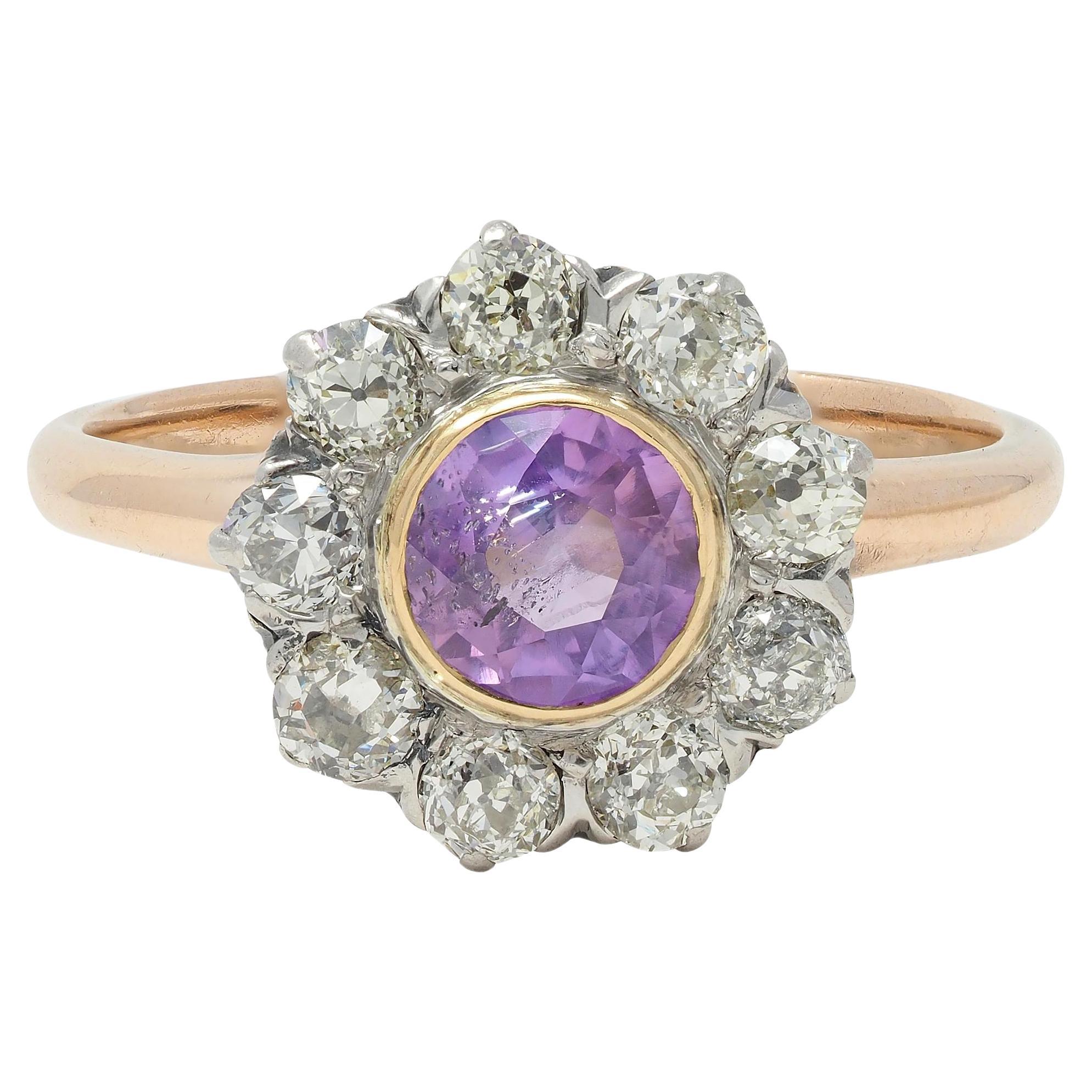 Antiker edwardianischer rosa Saphir Diamant Platin 18 Karat Gold Antiker Halo Cluster-Ring mit Halo im Angebot