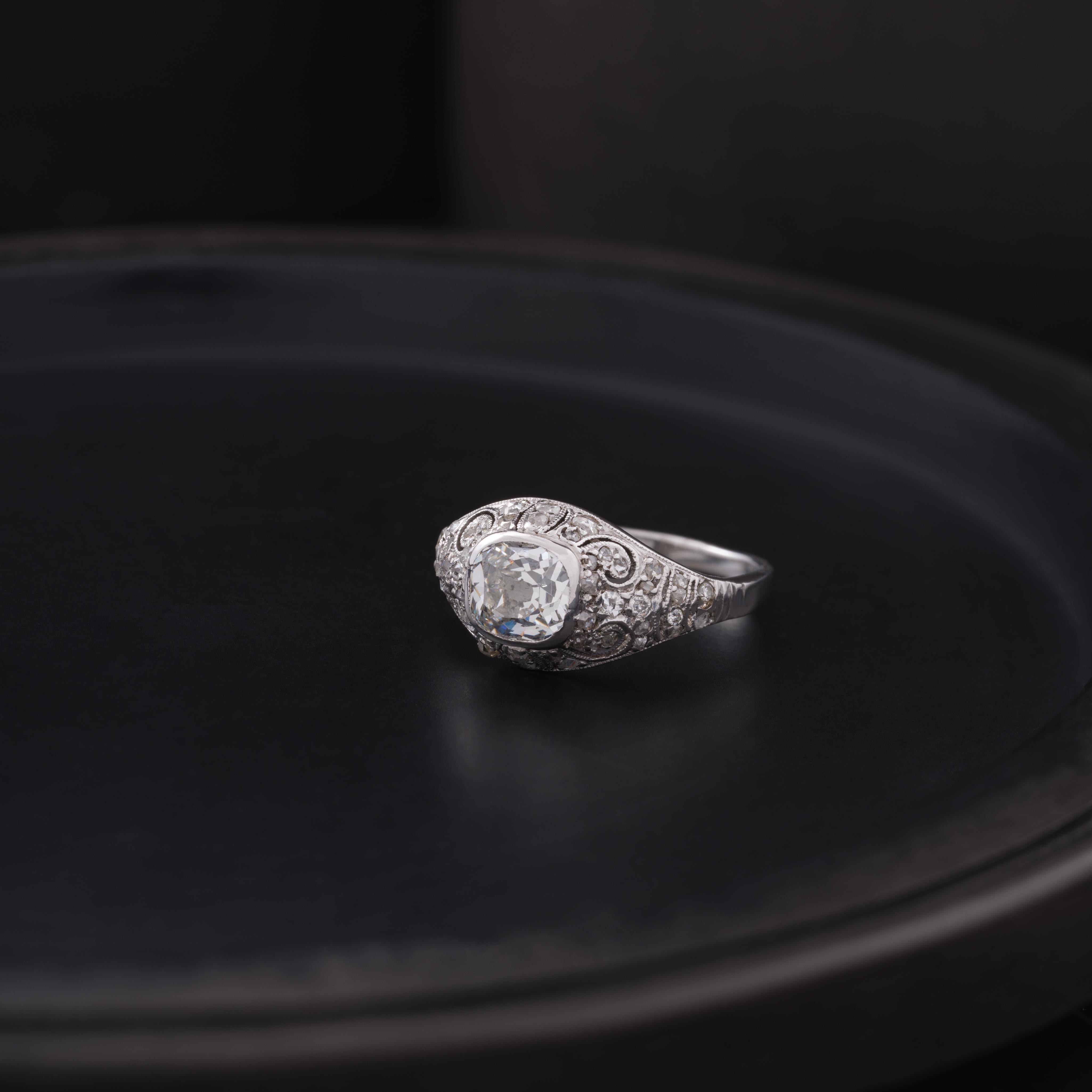 Anello edoardiano in platino e diamanti taglio cuscino da 1,0 carati - misura 4,75 C.C.