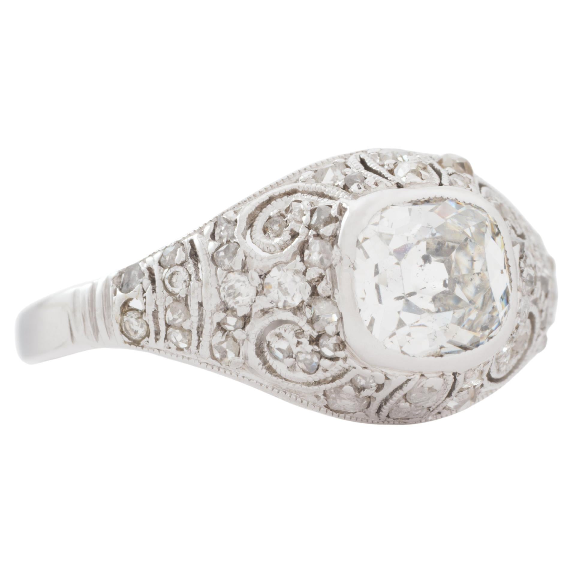 Anello edoardiano in platino e diamanti taglio cuscino da 1,0 carati in vendita