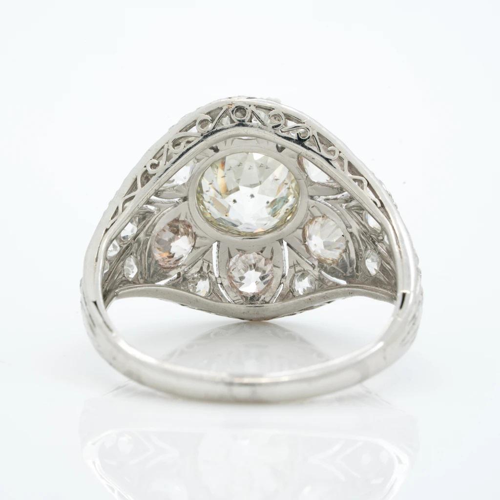 Edwardian Platinum and 2.80 Carat Old European Cut Diamond Ring, circa 1910s In Good Condition In New York, NY