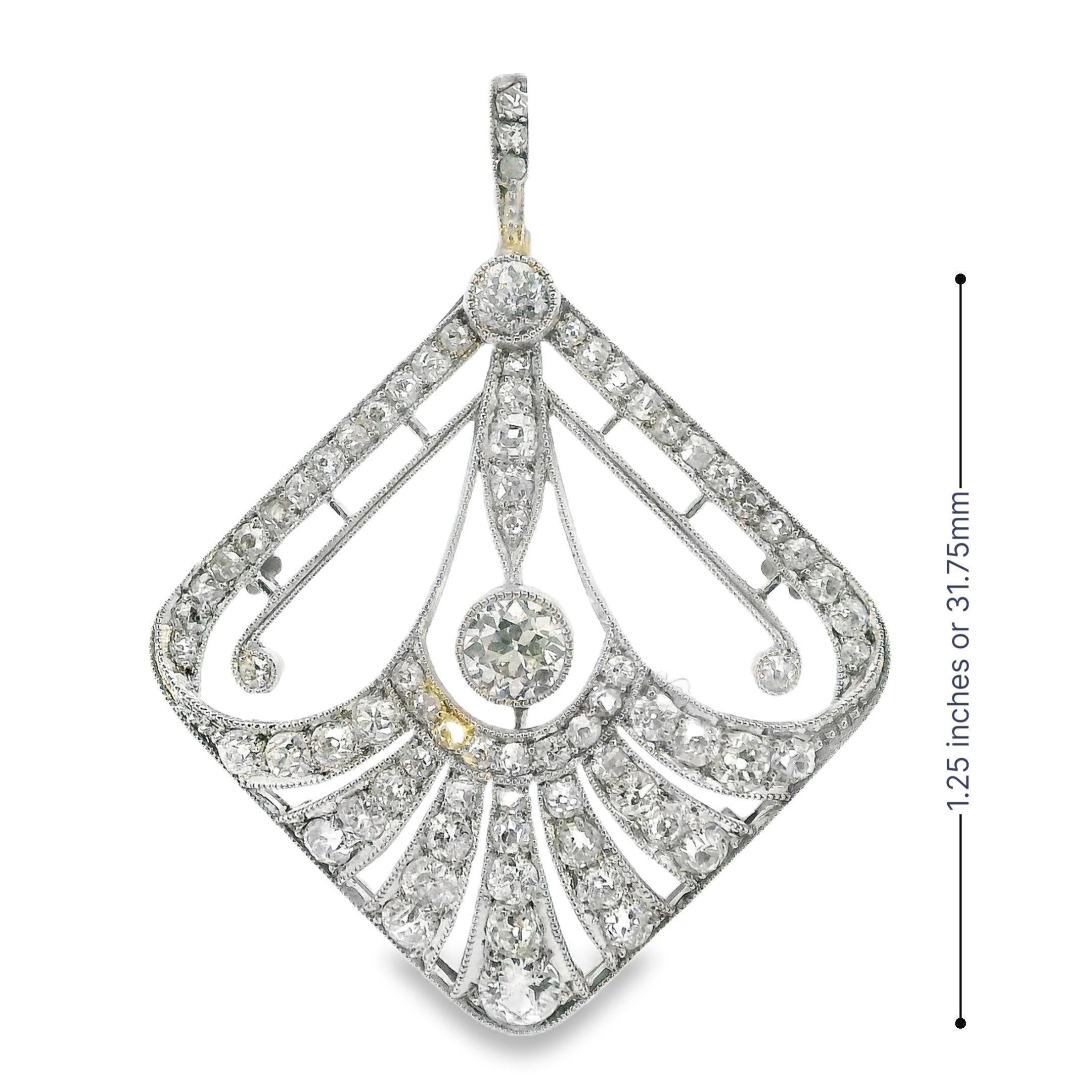 Pendentif édouardien en platine, poids total de 1,5 carat, datant d'environ 1910 en vente 1