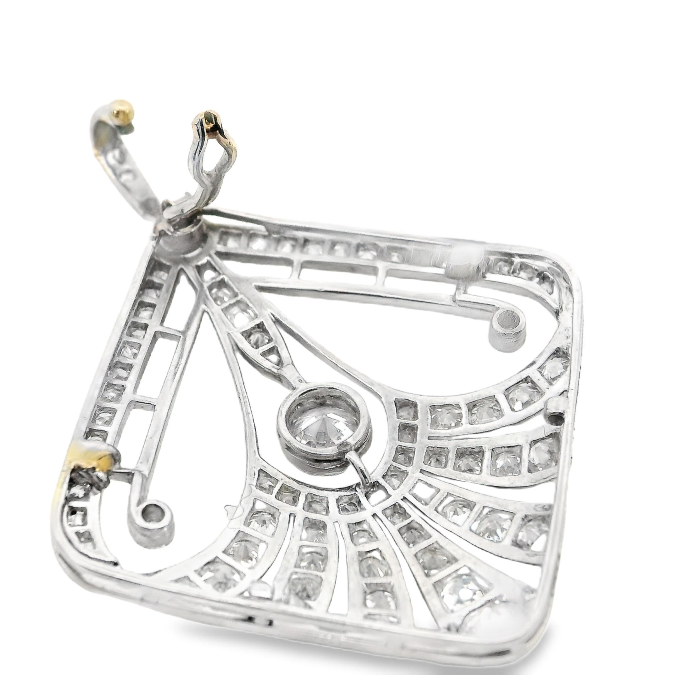 Pendentif édouardien en platine, poids total de 1,5 carat, datant d'environ 1910 en vente 2