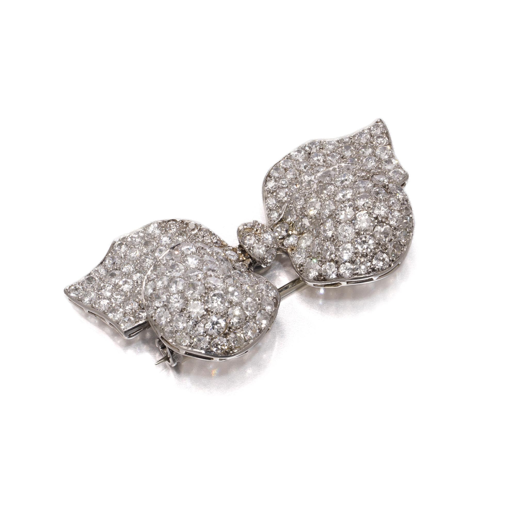 Edwardian Platinum Bow Brooch Pavé-Set with 6.00 ct. Old European Cut Diamonds For Sale 1