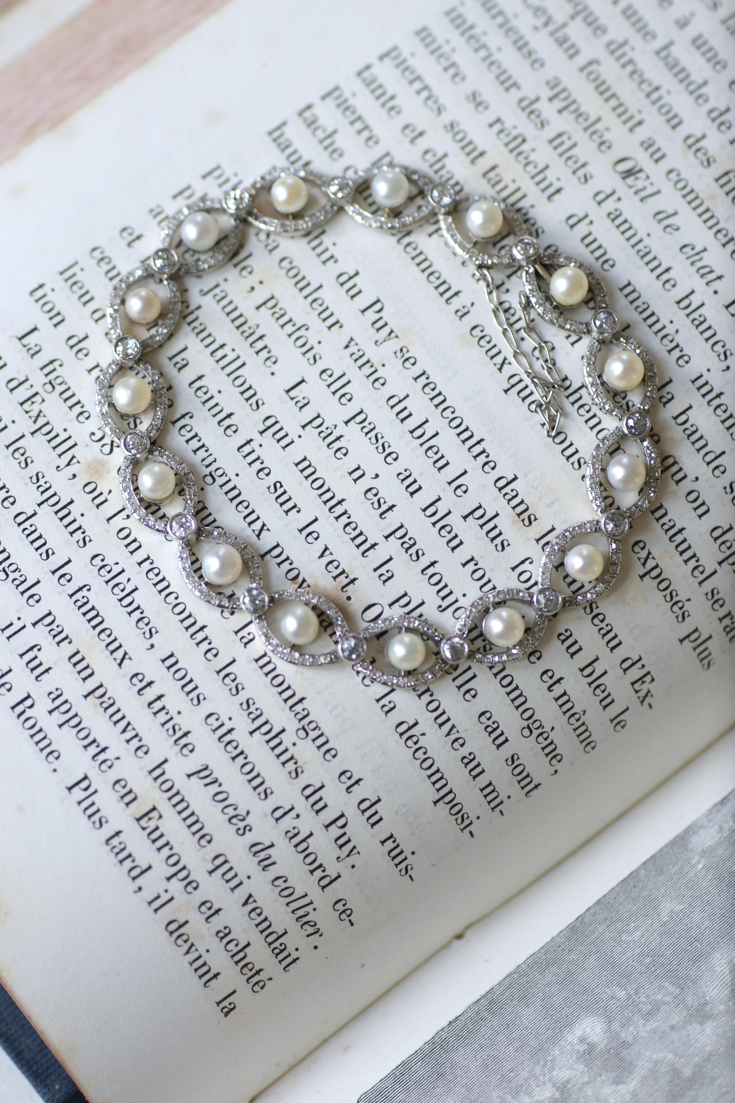 Edwardian Platinum Bracelet with Certified Natural Pearls and Diamonds In Good Condition In PARIS, FR