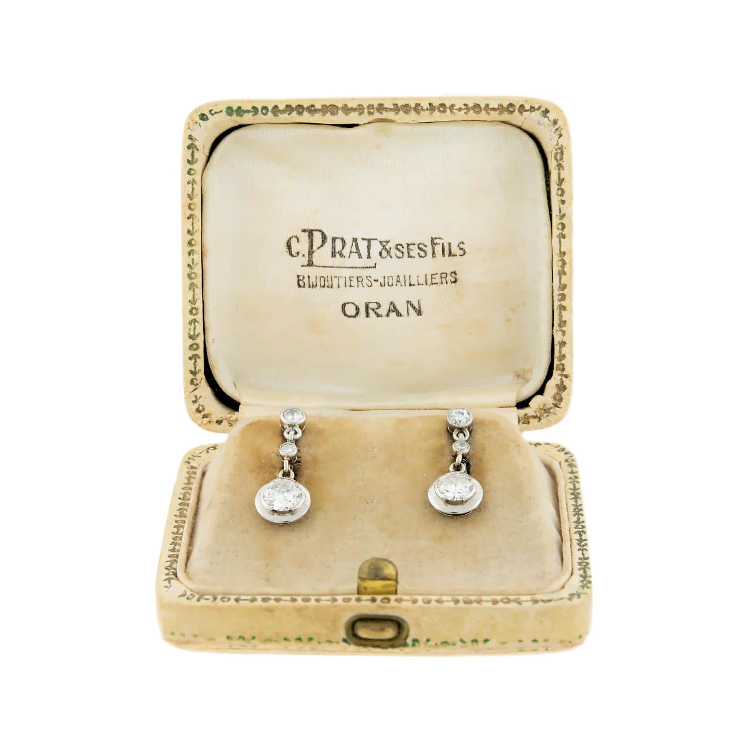 Edwardian Platinum + Diamond Dangle Earrings 2.20ctw In Good Condition In Narberth, PA