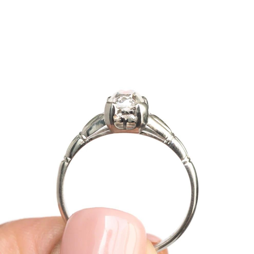 Bague de fiançailles de style édouardien en platine certifié GIA de 0,69 ct de diamant brillant en coussin Unisexe en vente