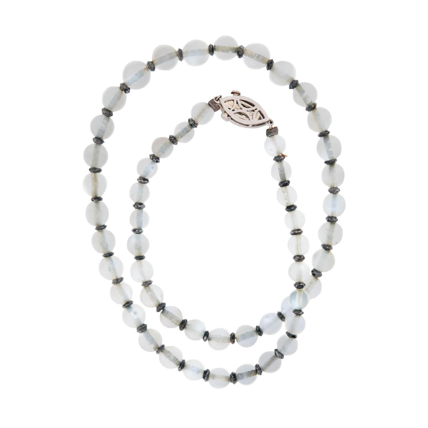 Édouardien Collier édouardien en platine avec perles de pierre de lune et de diamant en vente
