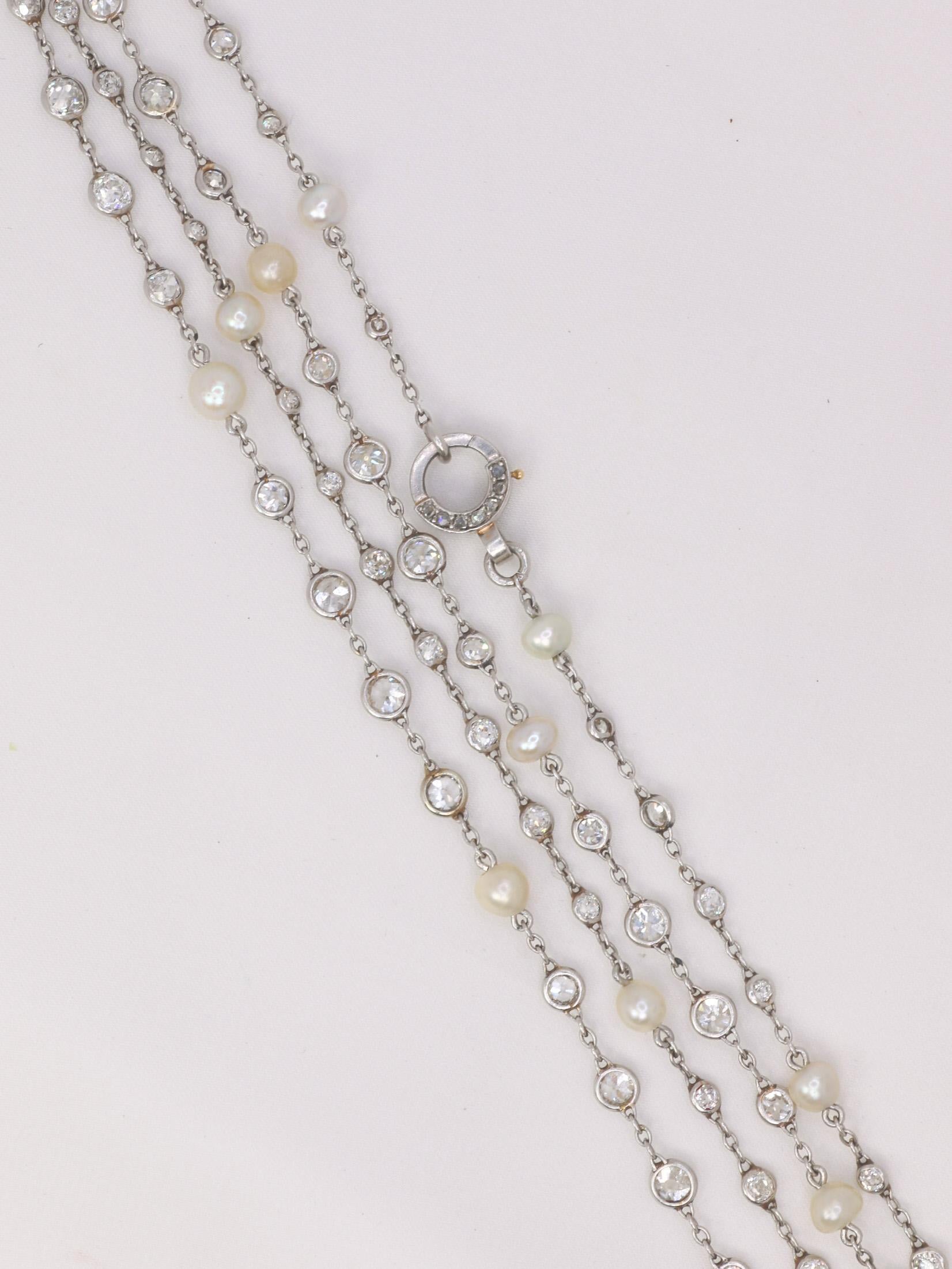Collana lunga edoardiana in platino con perle naturali e diamanti In condizioni buone in vendita a PARIS, FR