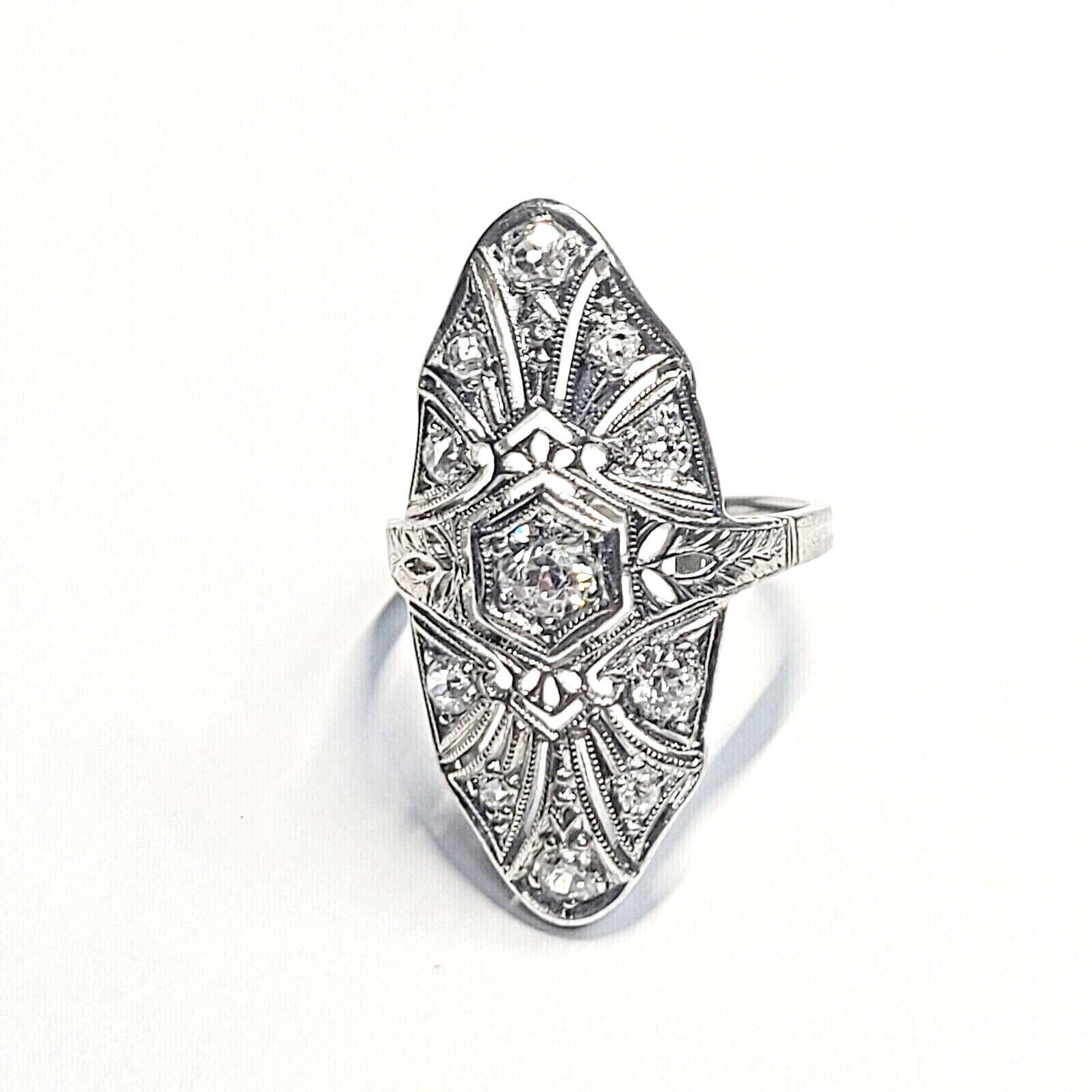 Bague édouardienne Navette en platine avec diamants 1 carat Excellent état - En vente à Addison, TX