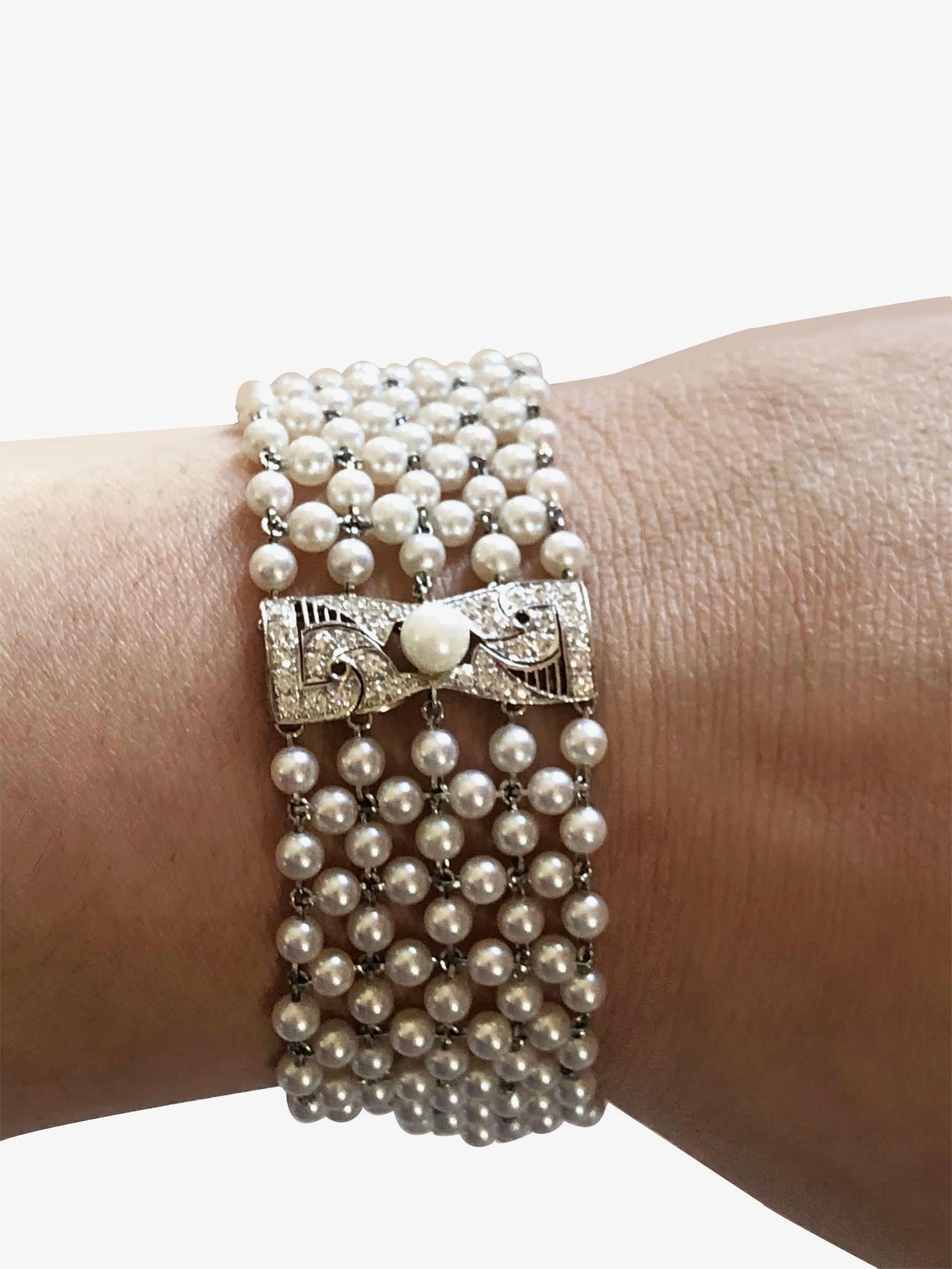Taglio rotondo Bracciale edoardiano in platino con perle e diamanti in vendita
