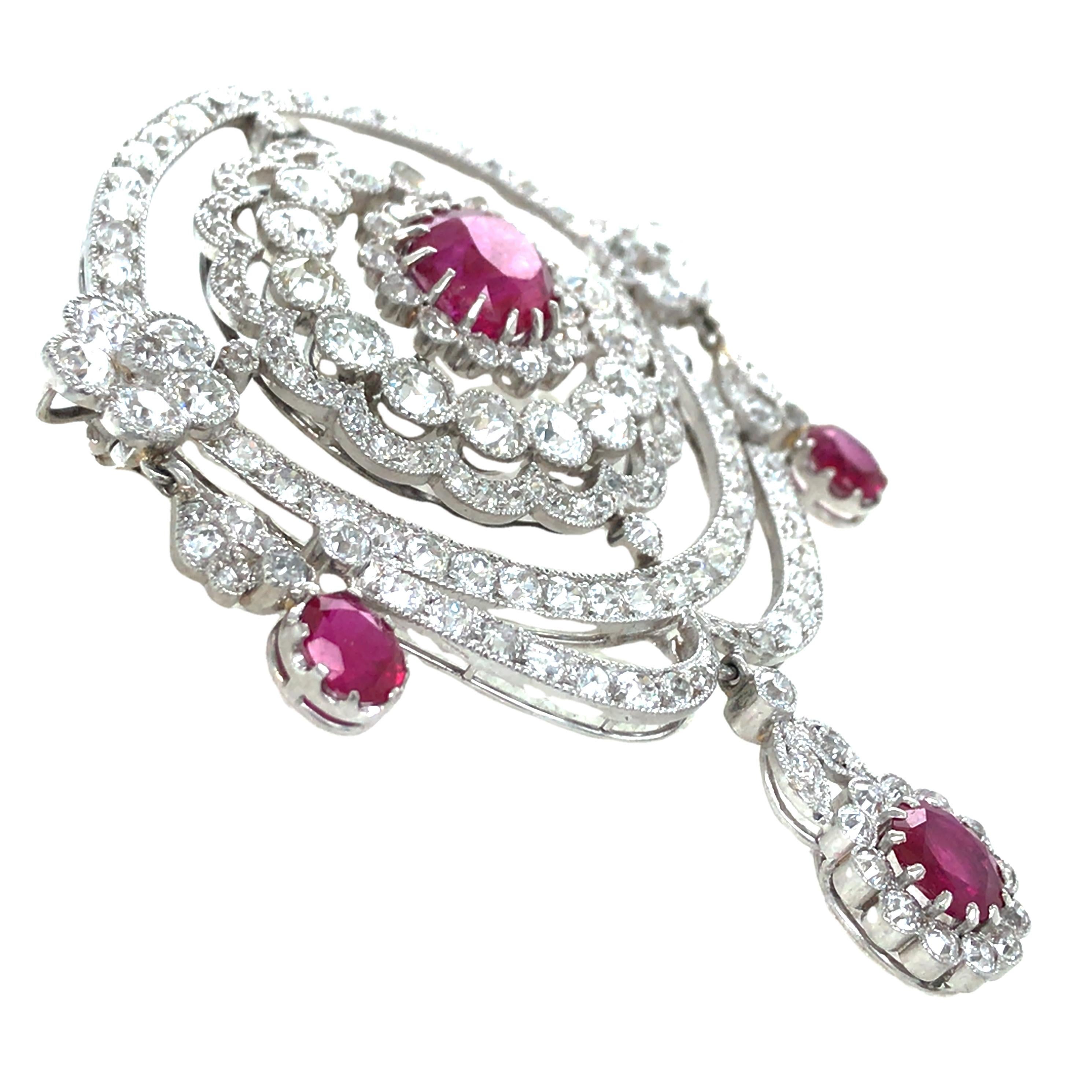 Edoardiano Spilla edoardiana in platino con diamante e rubino, SSEF in vendita