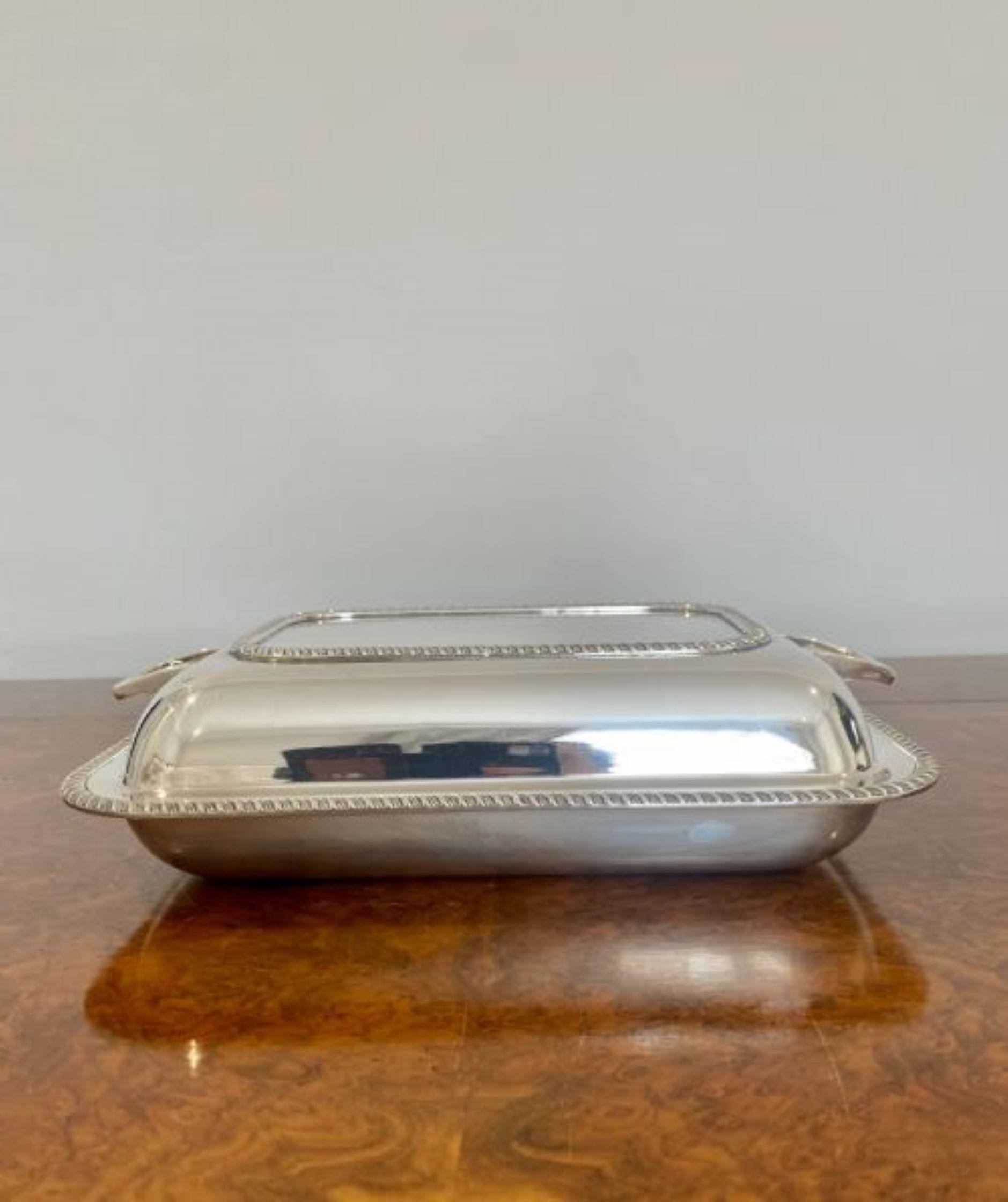 Edwardian Quality Silver Plated Rectangle Entrée In Good Condition For Sale In Ipswich, GB