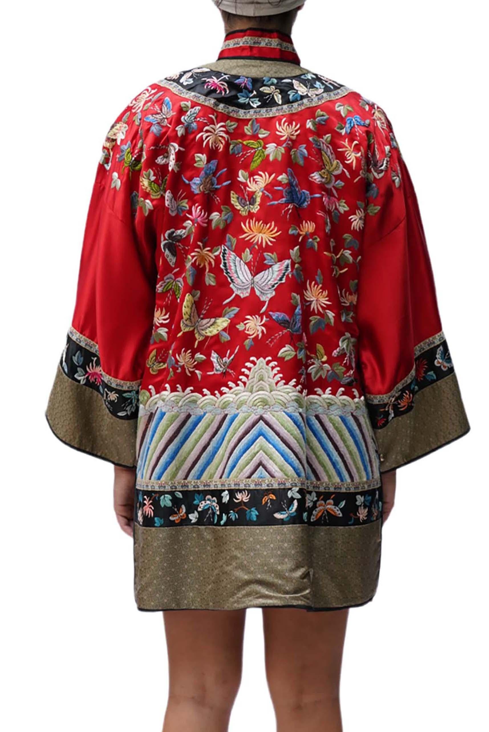 Edwardian Red Butterfly Silk Embroidered Kimono For Sale 2
