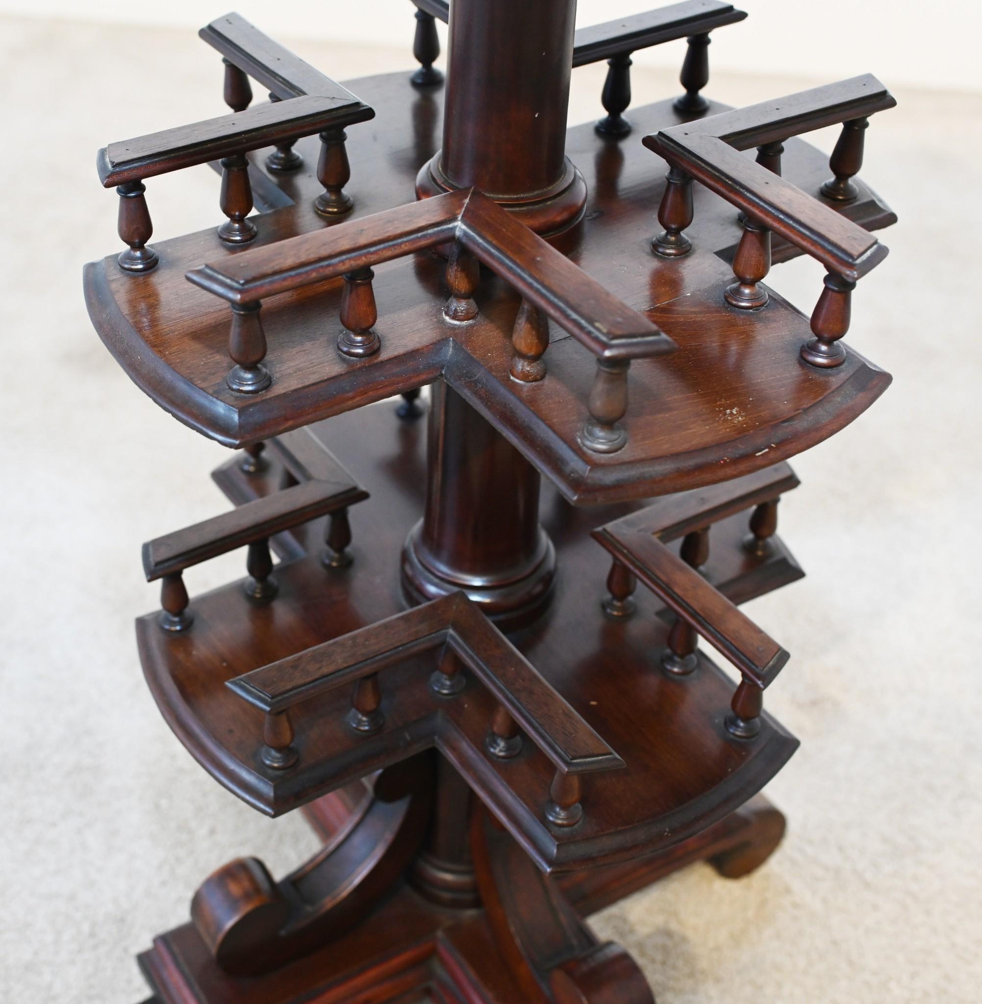 Édouardien Table de lecture tournante édouardienne en acajou 1900 en vente