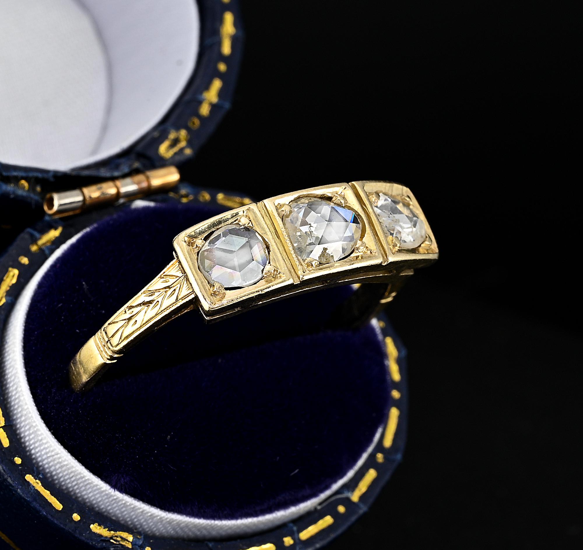 Edwardian Rose Cut Diamond Trilogy Gent Ring 18 Kt In Good Condition For Sale In Napoli, IT