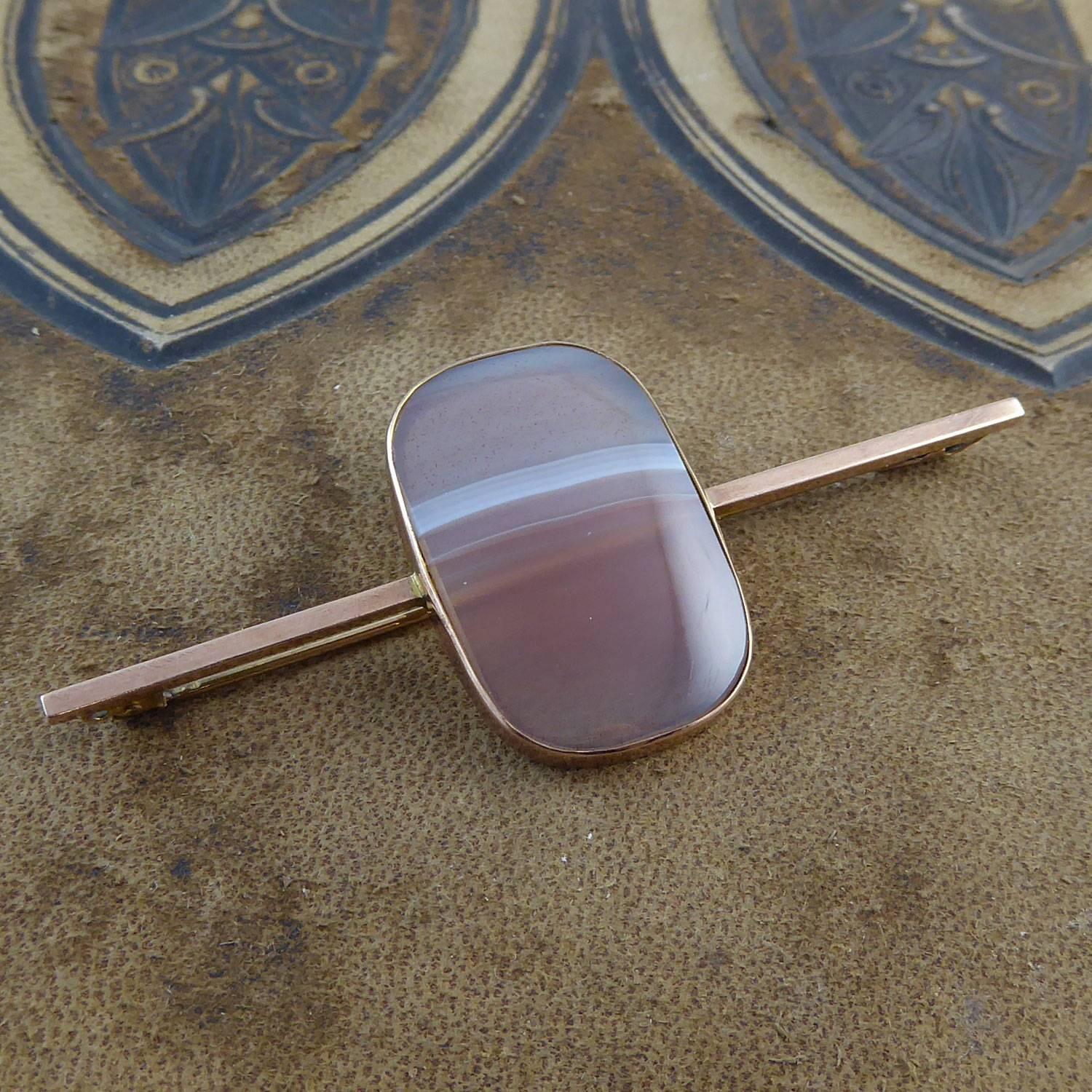 Edwardian Rose Gold Banded Agate Brooch, circa 1900s In Excellent Condition In Yorkshire, West Yorkshire
