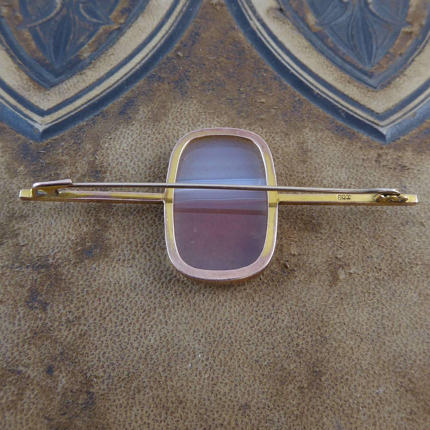 Edwardian Rose Gold Banded Agate Brooch, circa 1900s 1