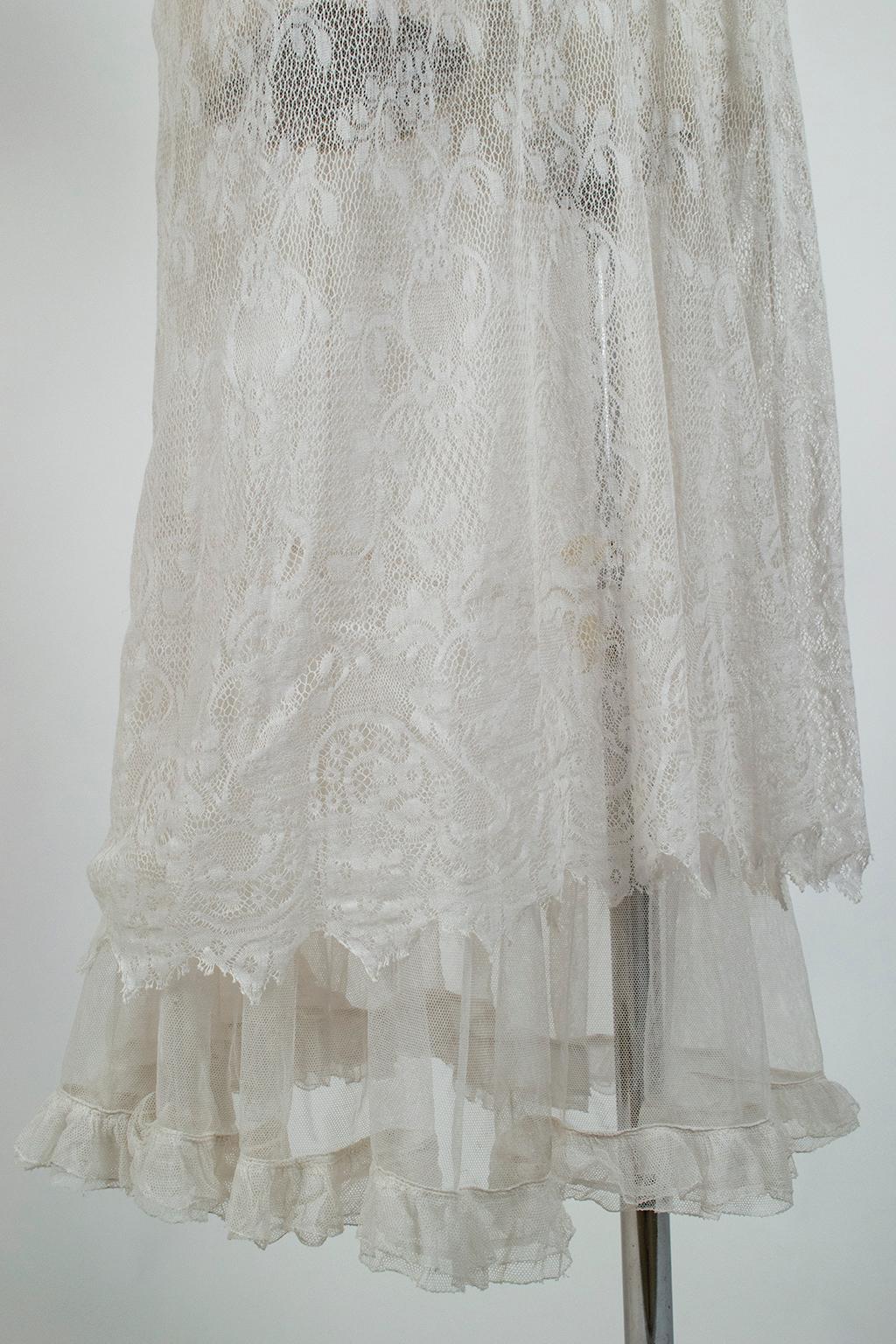 Robe de thé ou de mariée en filet blanc édouardien à boutons de rose - XXS, début des années 1900 en vente 12