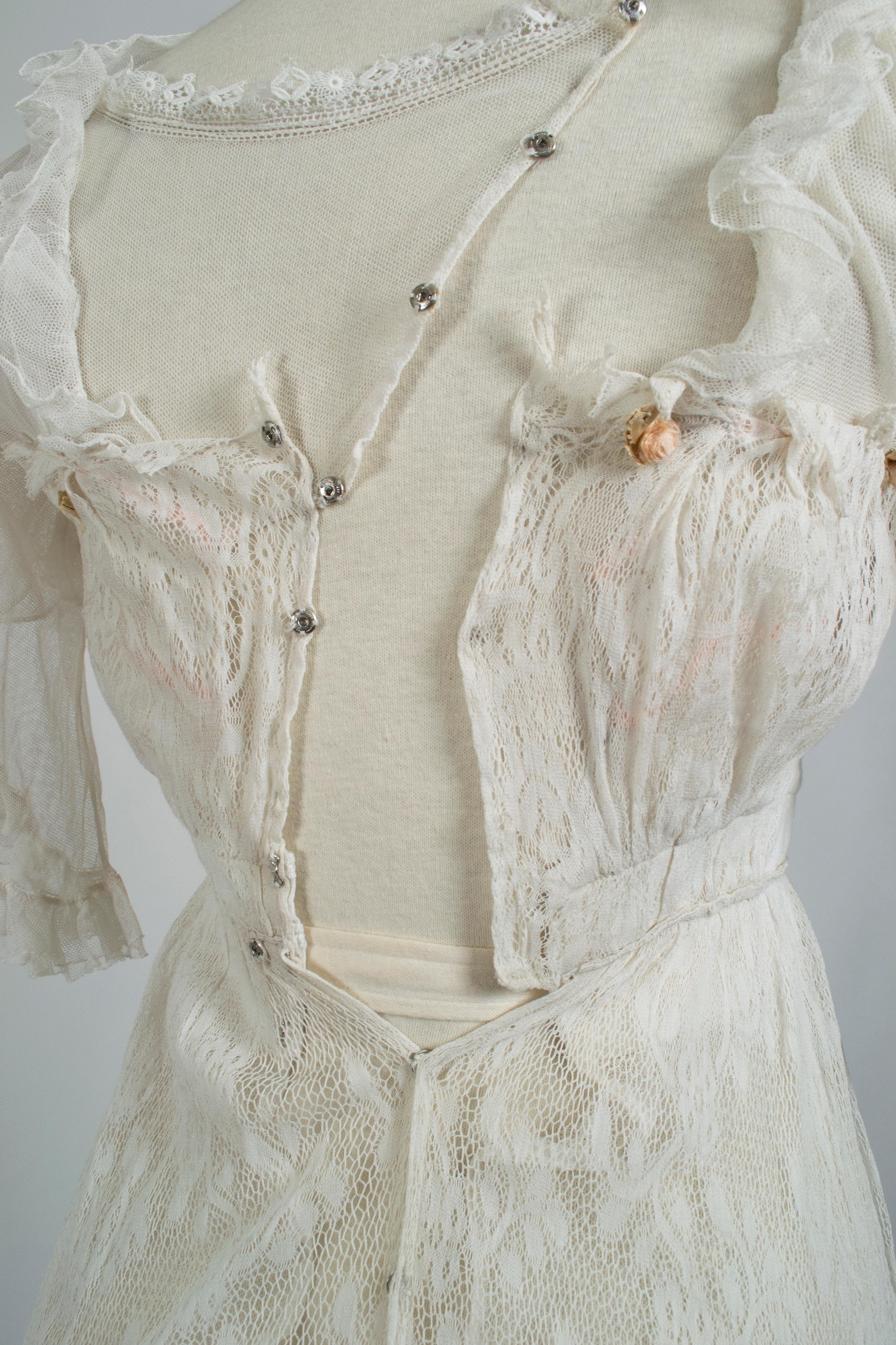 Weißes weißes edwardianisches Netz Rosenknospen-Nacht-Tee- oder Brautkleid - XXS, frühe 1900er Jahre im Angebot 4