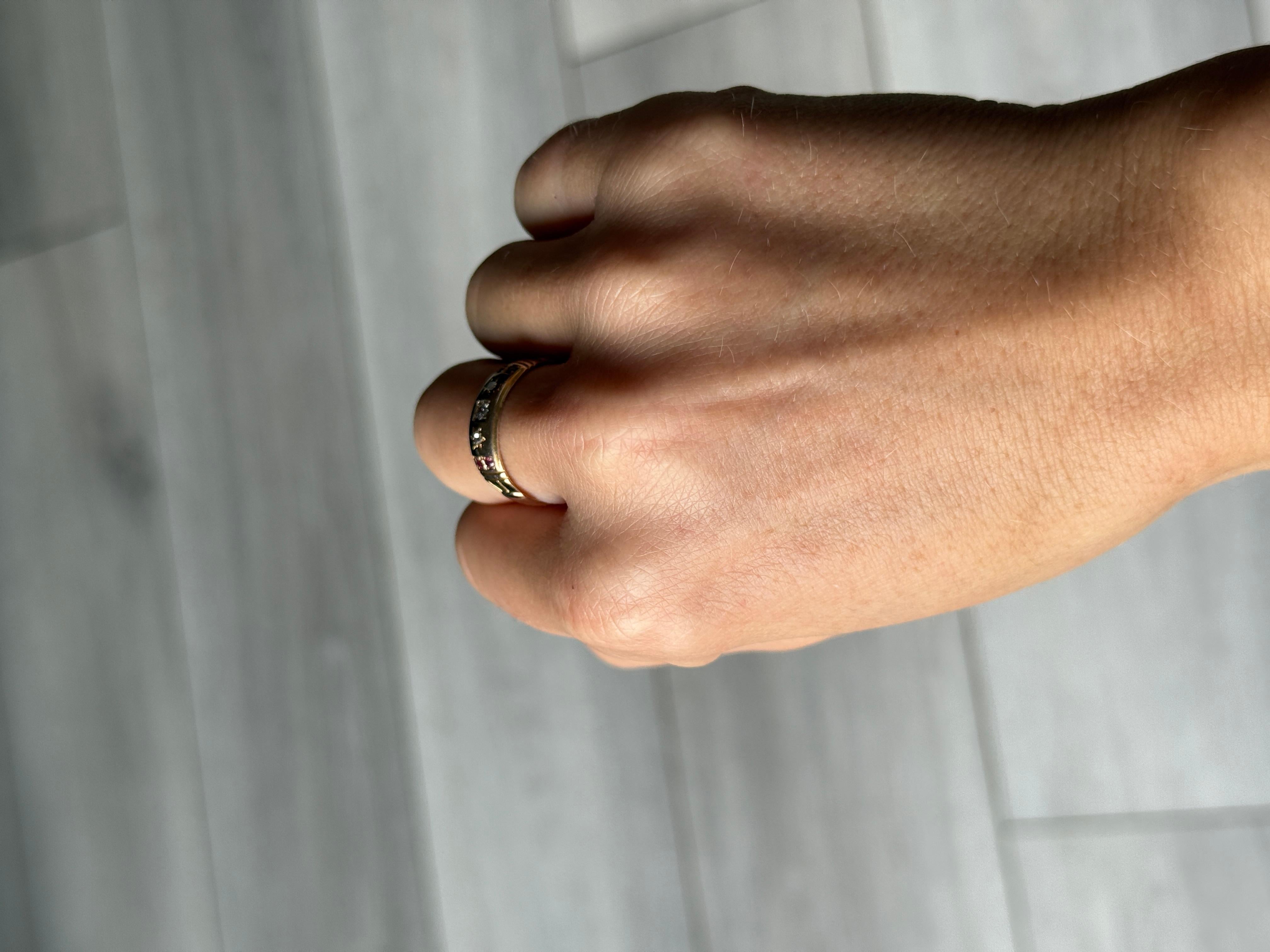 Édouardien Bague édouardienne en or 18 carats sertie en étoile de rubis et de diamants en vente