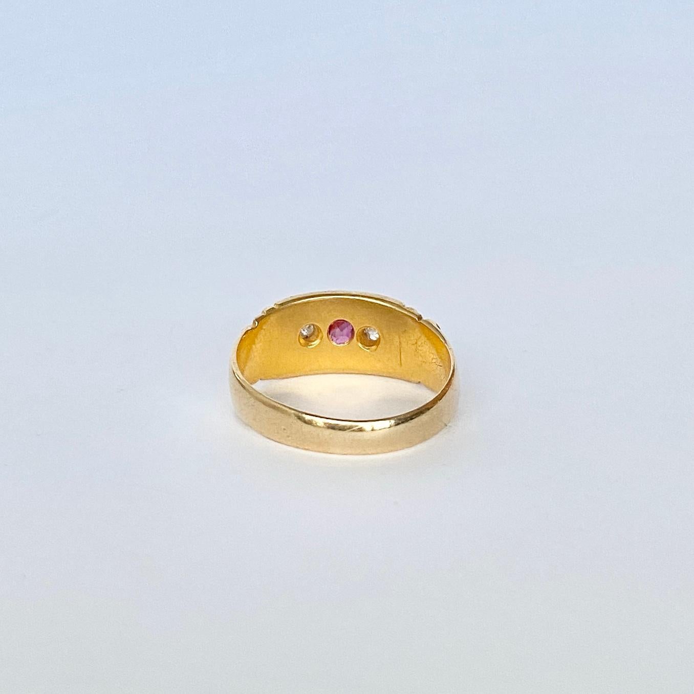 Edwardian Ruby and Diamond 18 Carat Gold Three-Stone Band In Good Condition In Chipping Campden, GB