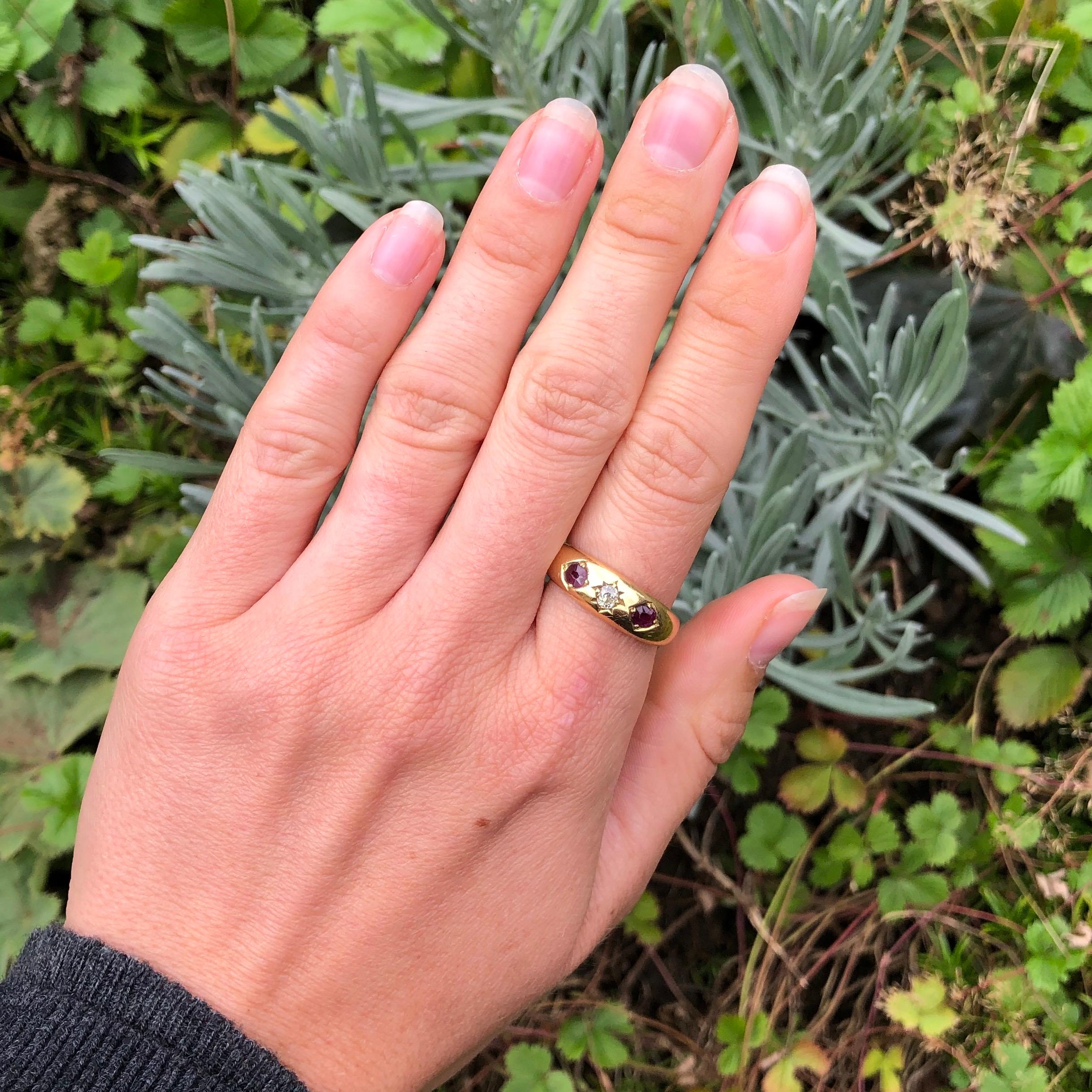 Women's or Men's Edwardian Ruby and Diamond 18 Carat Gold Three-Stone Gypsy Ring