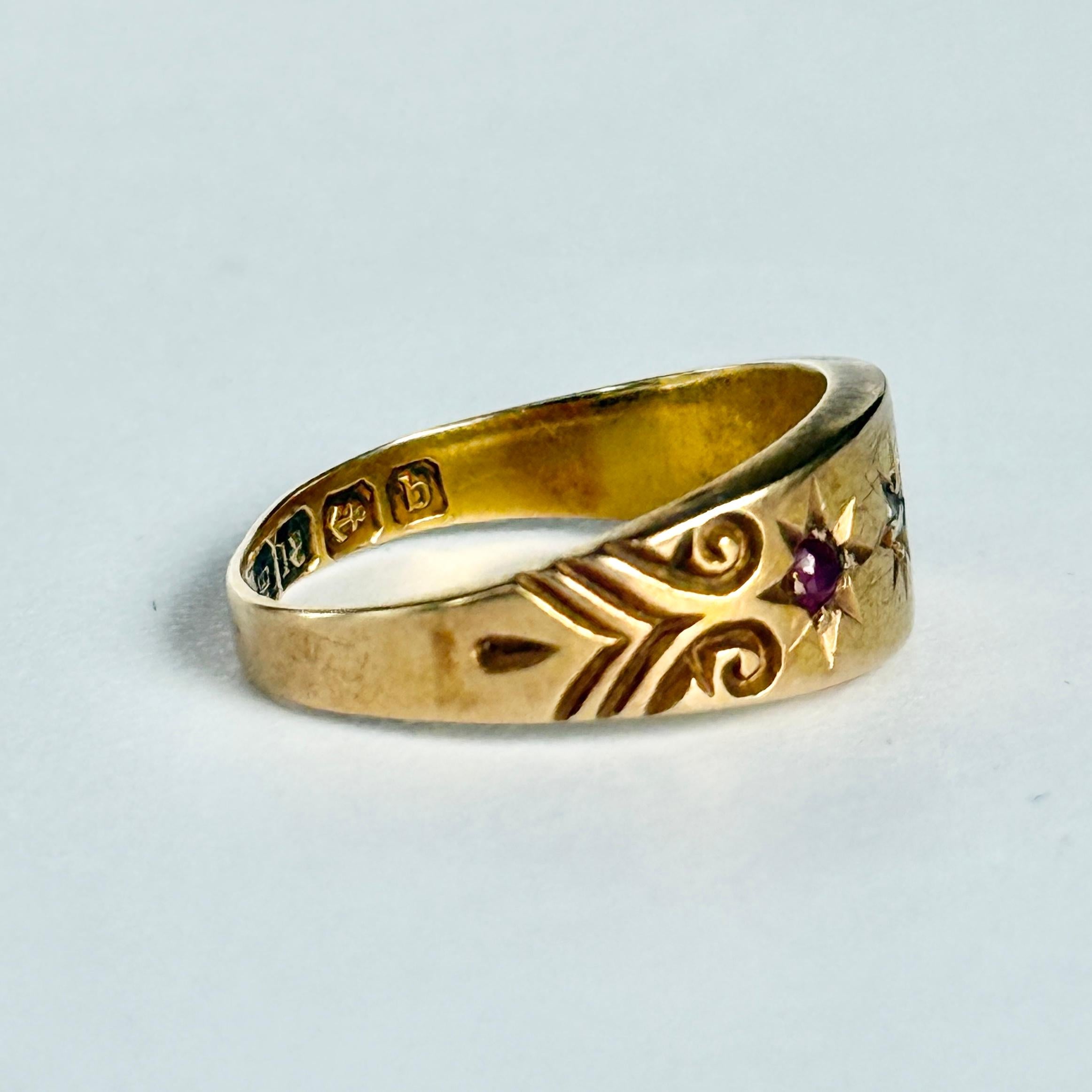 Edwardian Ruby and Diamond 18 Carat Gold Three-Stone Star Setting Ring For Sale 2