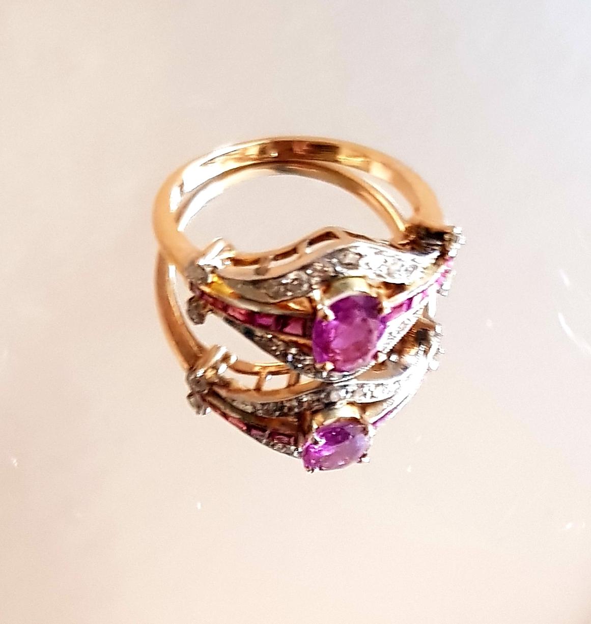 Anillo Eduardiano de Rubí y Racimo de Diamantes. Ca. 1910's en venta 7