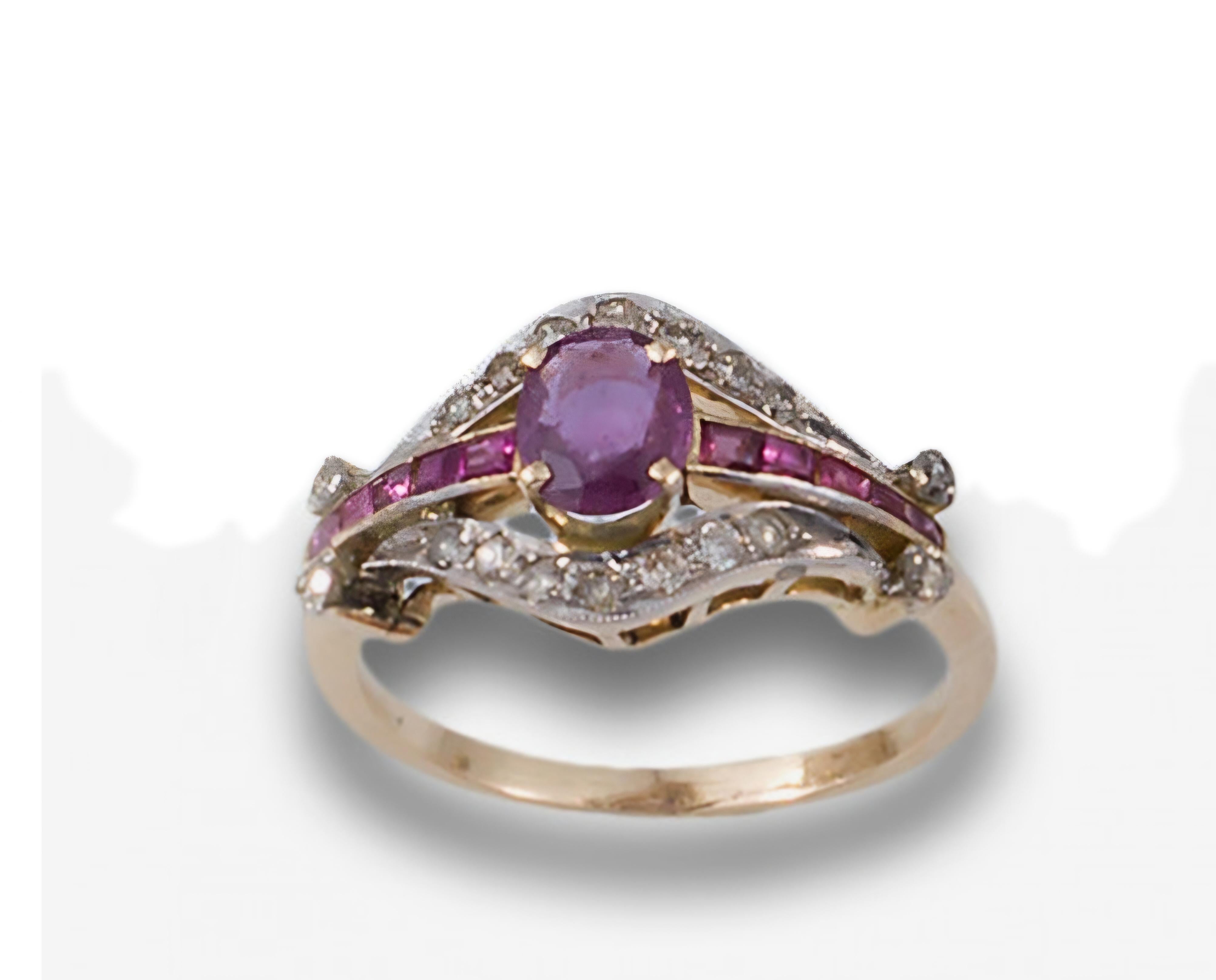 De las mujeres Anillo Eduardiano de Rubí y Racimo de Diamantes. Ca. 1910's en venta