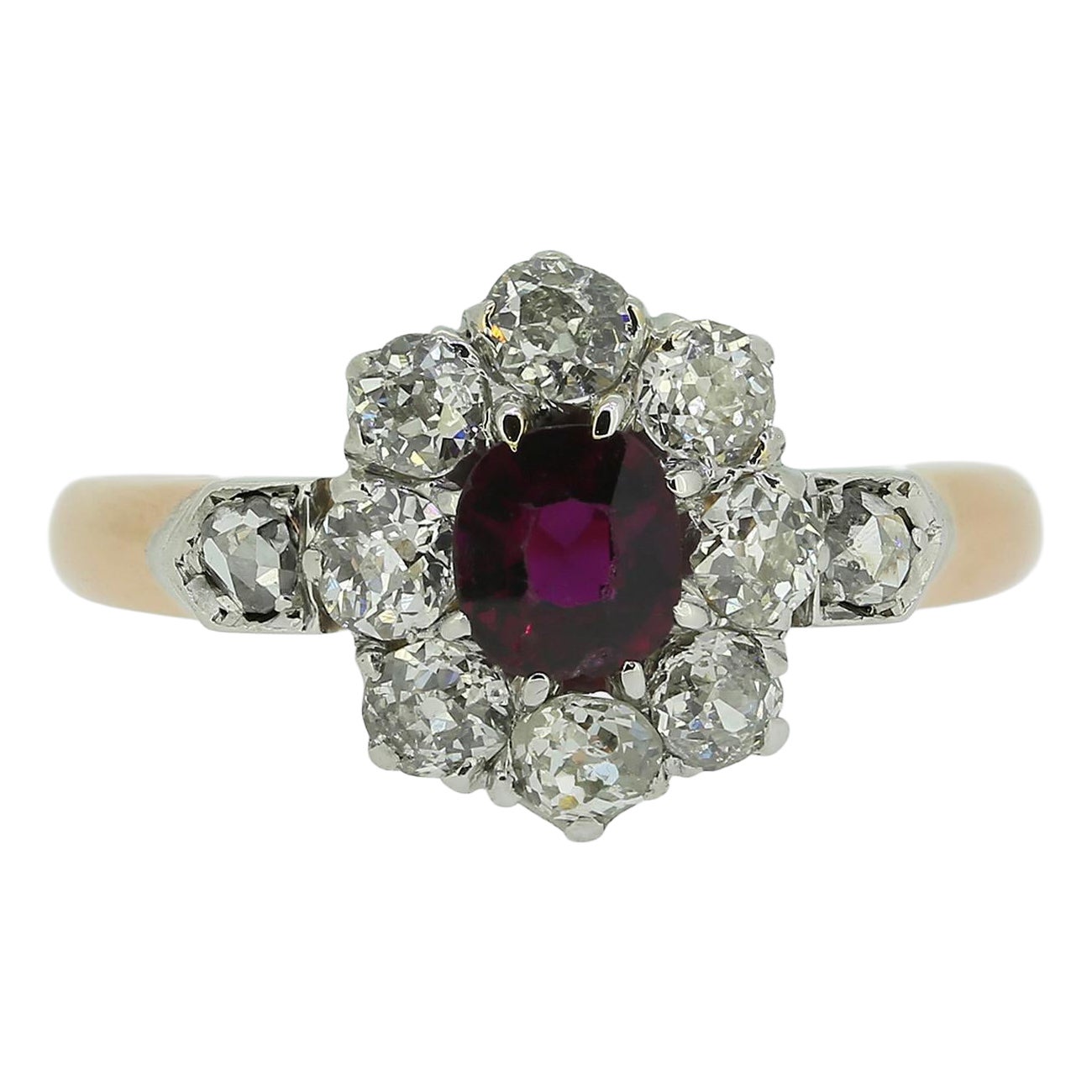 Edwardianischer Rubin- und Diamant-Cluster-Ring