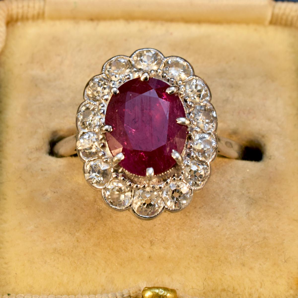 Edwardian Ruby and Diamond Cluster Ring in 18 Carat White Gold and Platinum 5