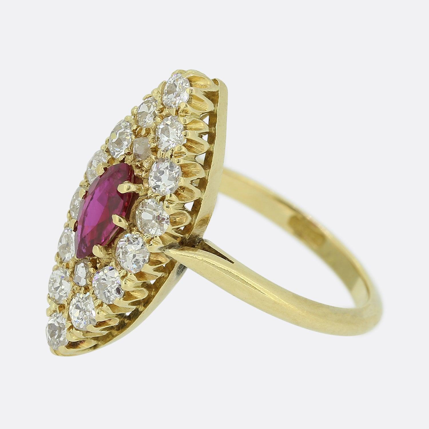 Édouardien Bague navette édouardienne en rubis et diamants en vente