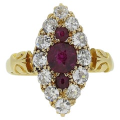 Navette-Ring mit edwardianischem Rubin und Diamant