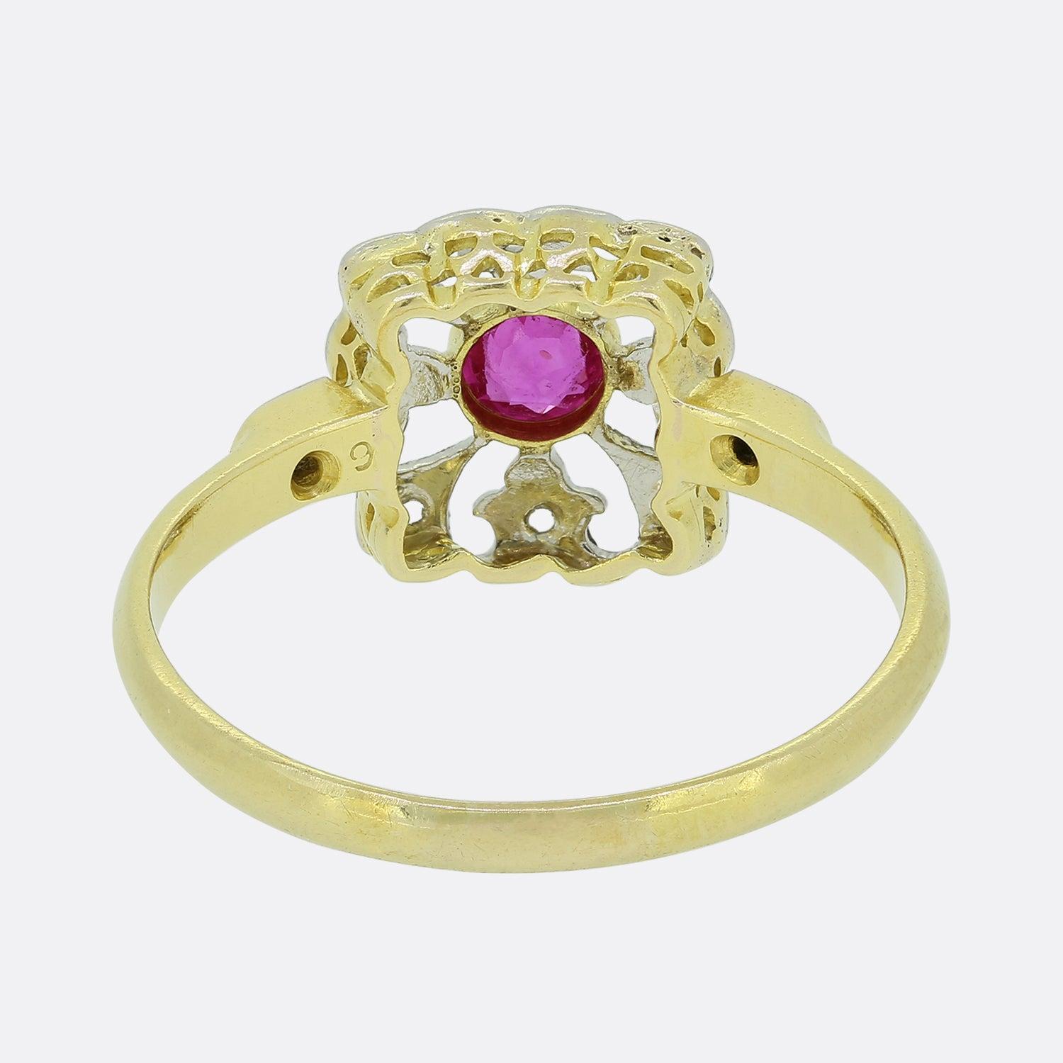 Edwardian Ruby and Diamond Ring In Good Condition For Sale In London, GB
