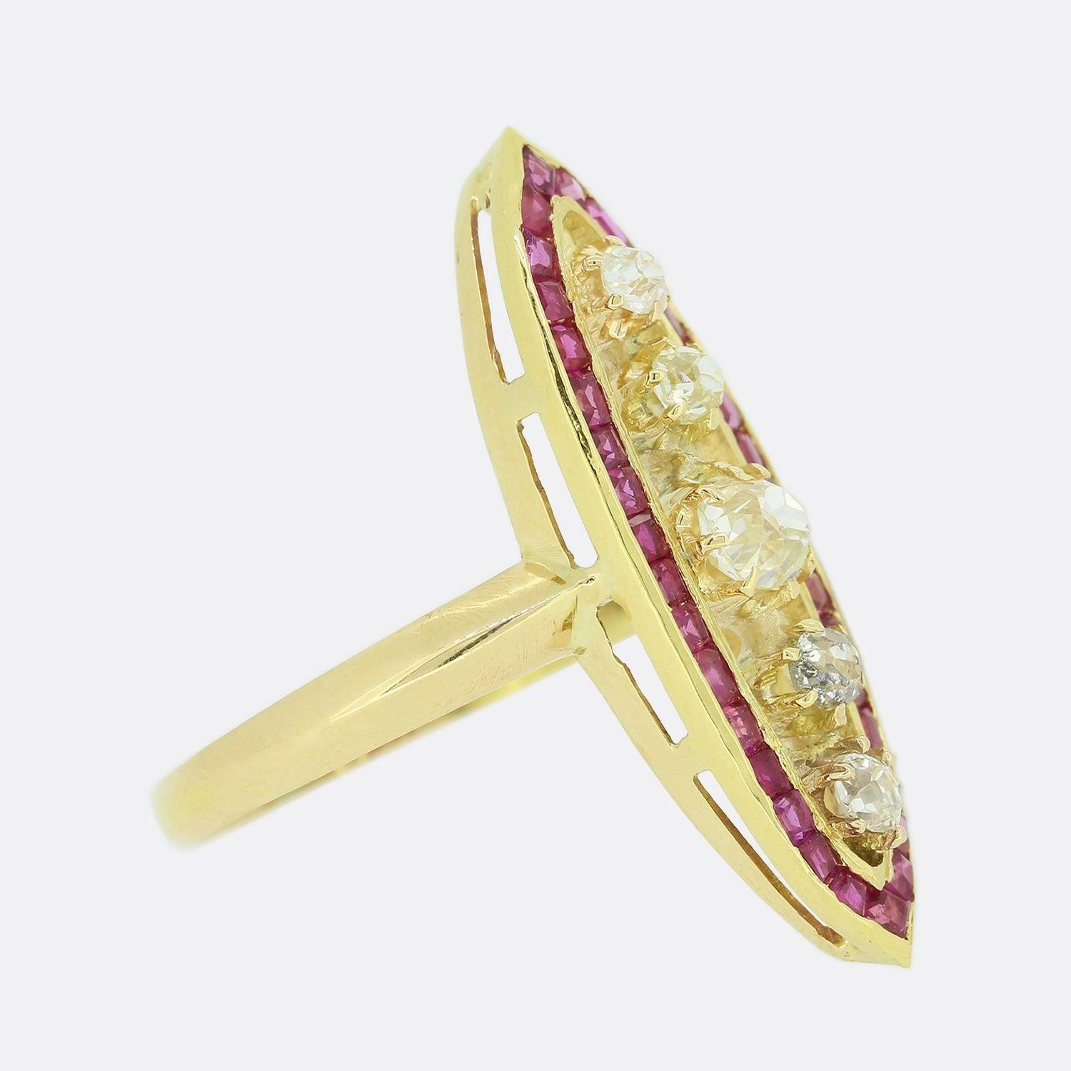 Édouardien Bague navette édouardienne en rubis et diamant taille ancienne en vente