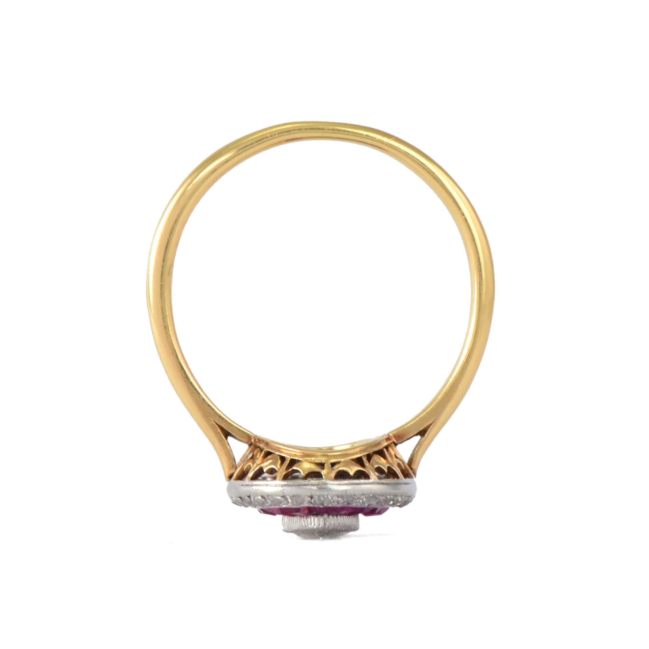 Ring mit edwardianischem Rubin und Marquise-Diamant (Marquiseschliff) im Angebot