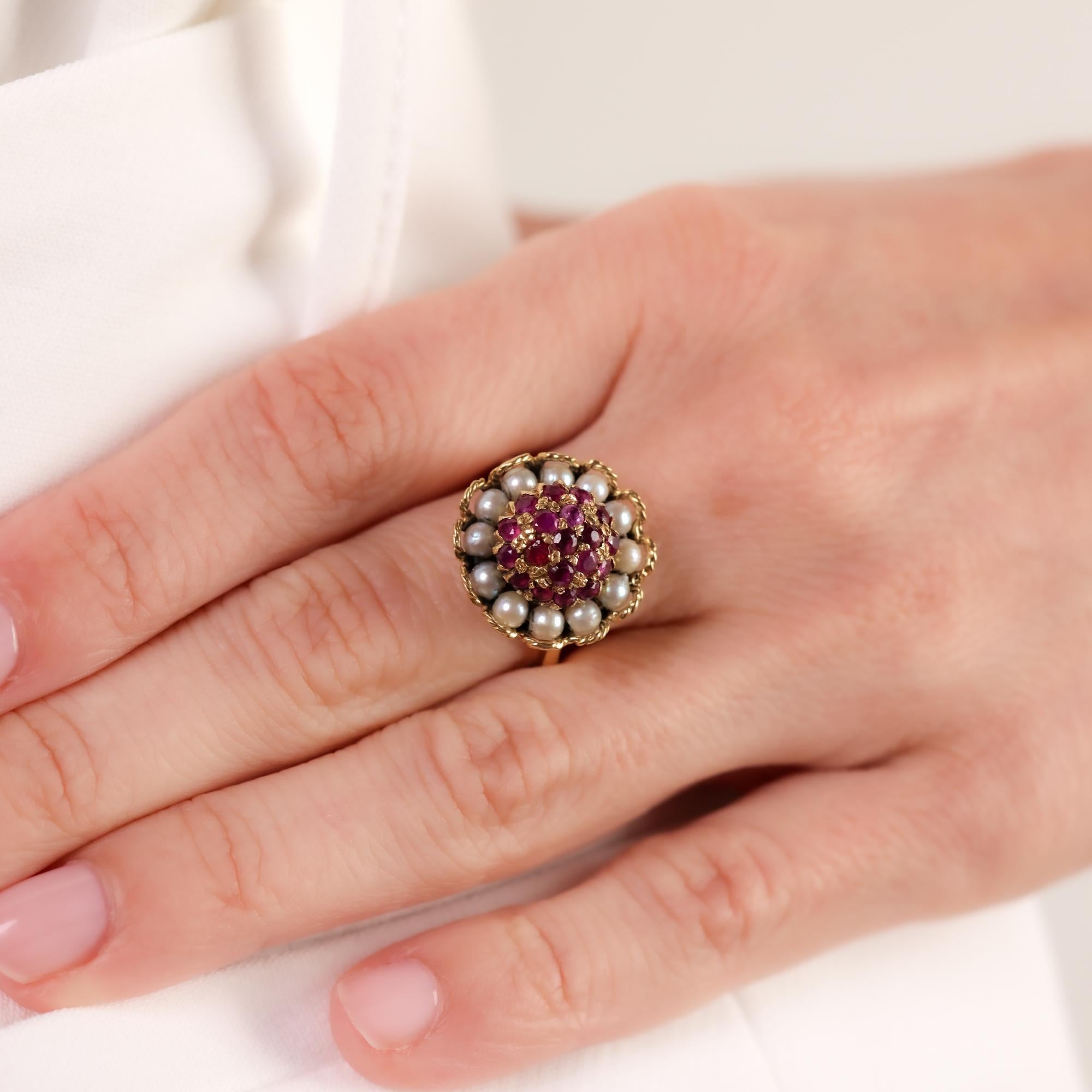 Edwardian ruby pearl 18k yellow gold ring In Excellent Condition In Beverly Hills, CA
