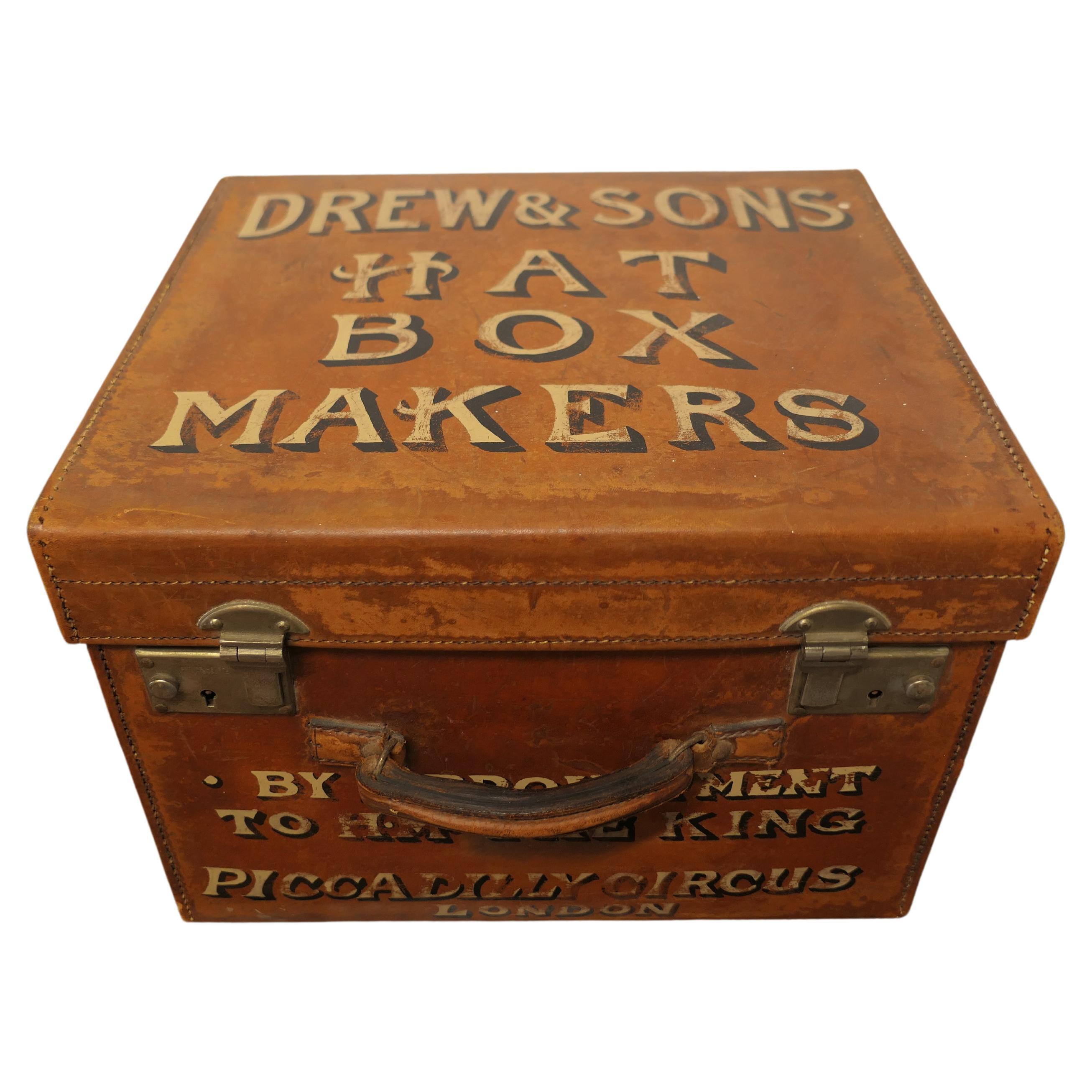 Boîte à chapeaux de vendeur de style édouardien par Drew & Sons Trunk Makers   en vente