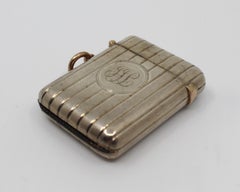 Edwardian Sampson Mordan Solid Silver Vesta Case with Gold Link Chester, 1906