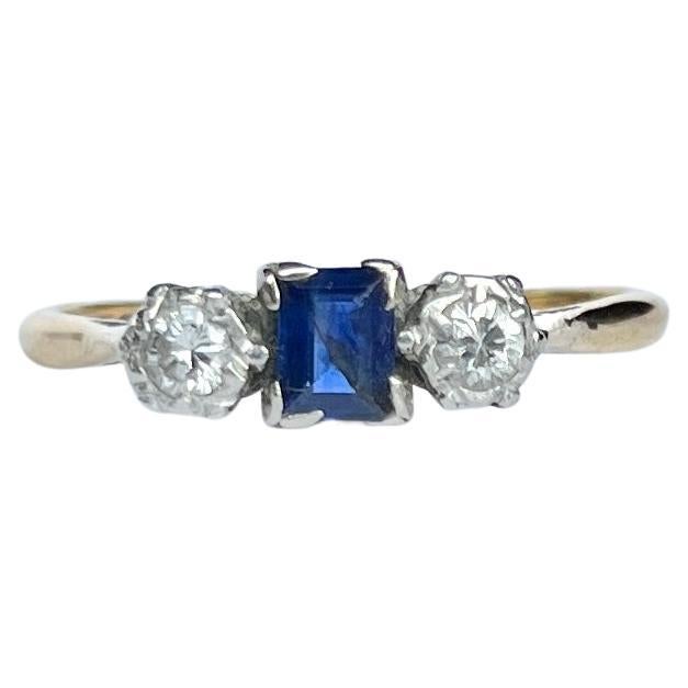 Edwardian Sapphire and Damond 18 Carat Gold Three-Stone Ring For Sale