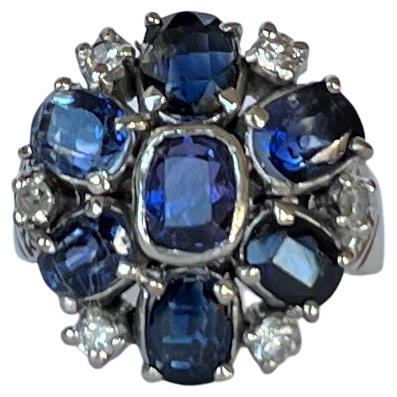 Edwardian Sapphire and Diamond 14 Carat White Gold Cluster Ring For Sale