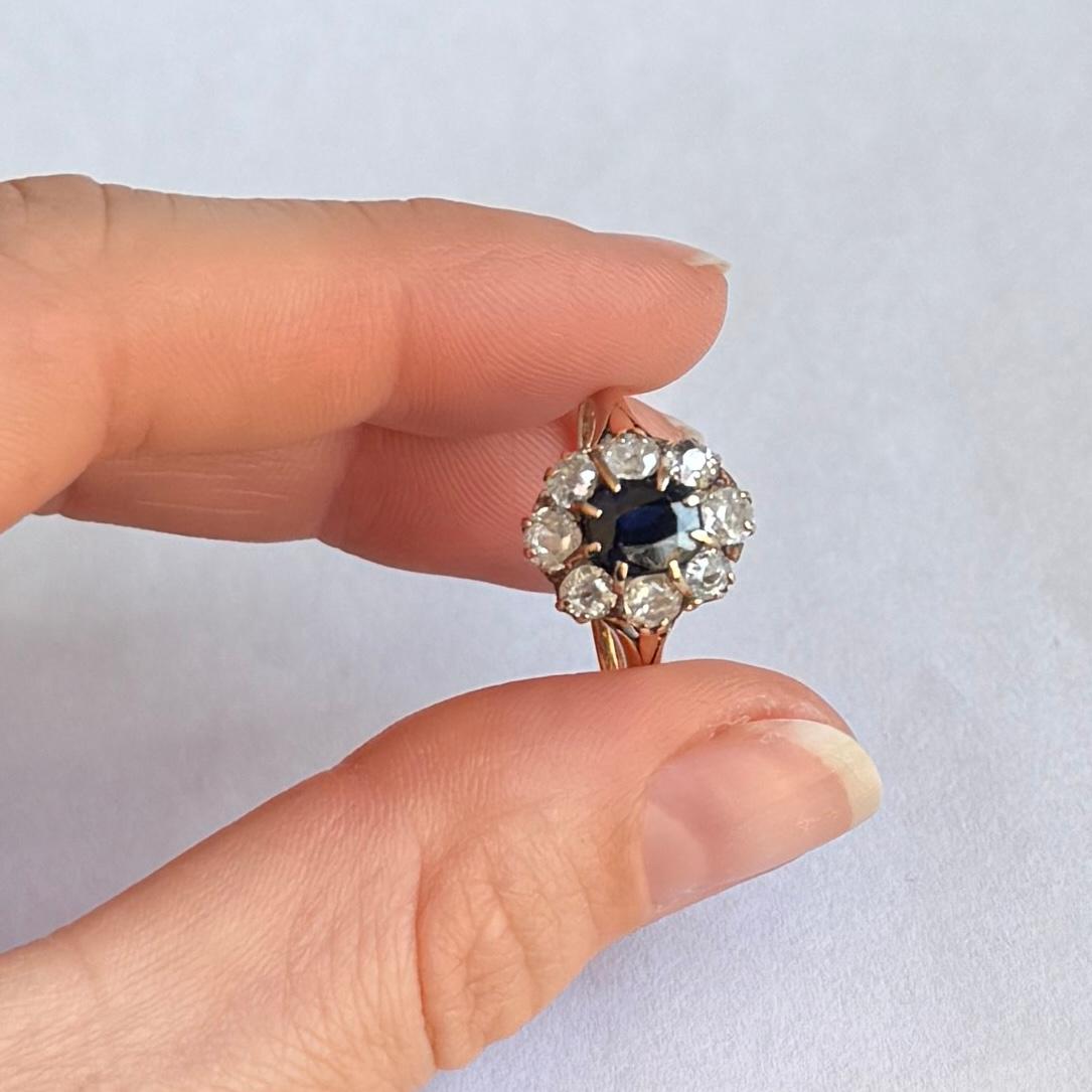 Edwardian Sapphire und Diamant 18 Karat Gold Cluster Ring im Zustand „Gut“ im Angebot in Chipping Campden, GB