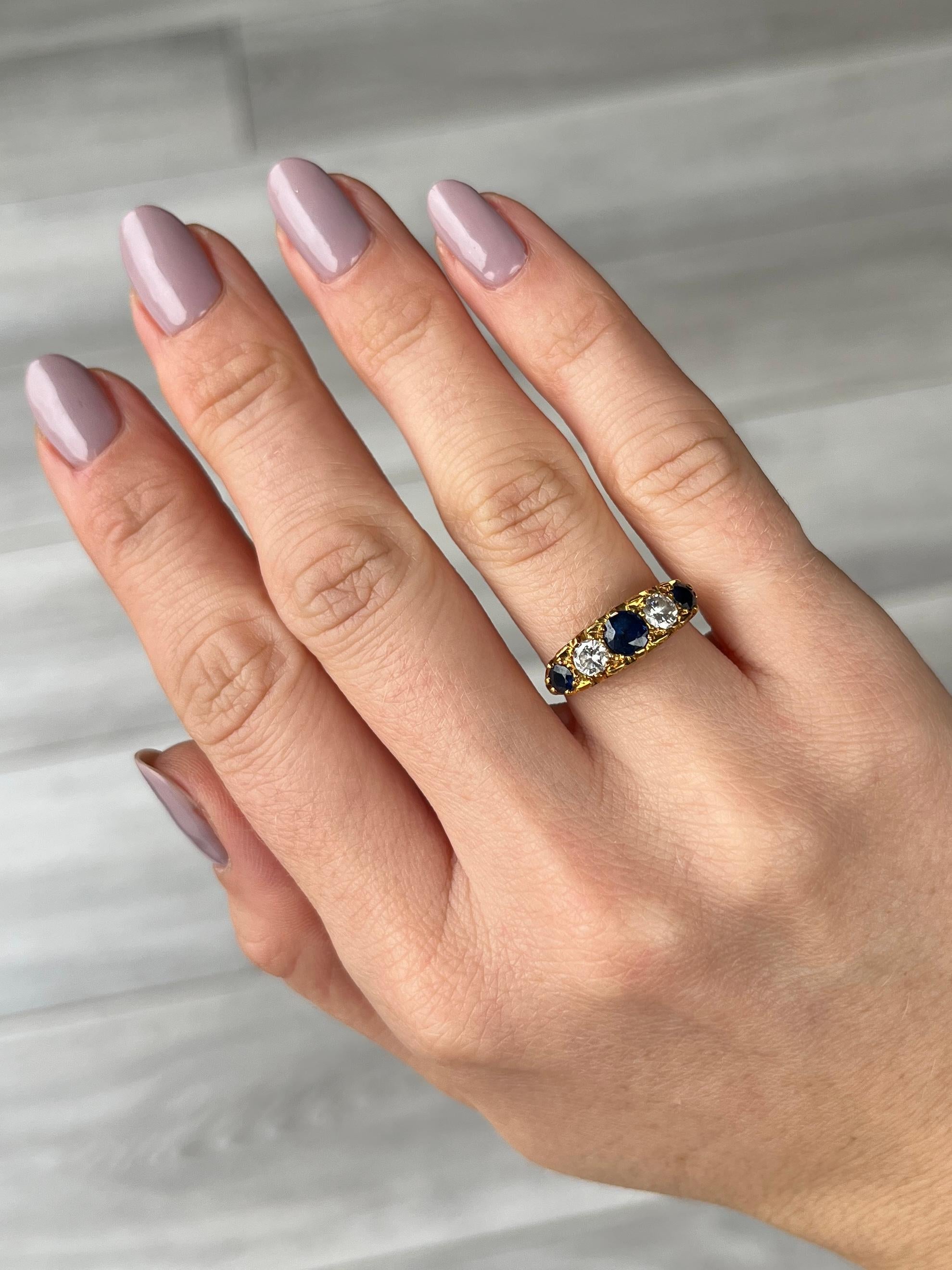 Edwardian Sapphire and Diamond 18 Carat Gold Five-Stone Ring In Good Condition For Sale In Chipping Campden, GB