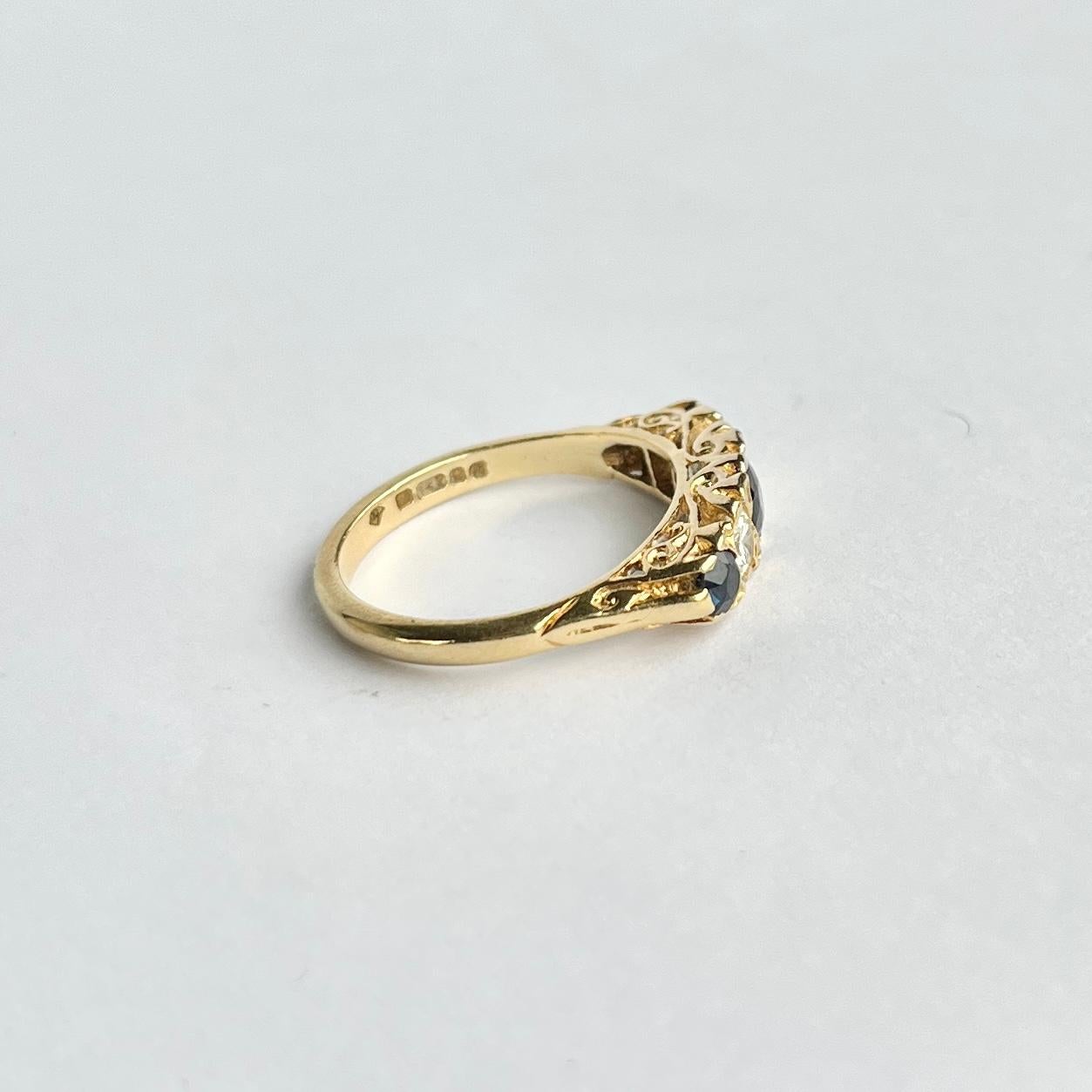 Donna Anello a cinque pietre in oro 18 carati con zaffiro e diamante di epoca edoardiana in vendita