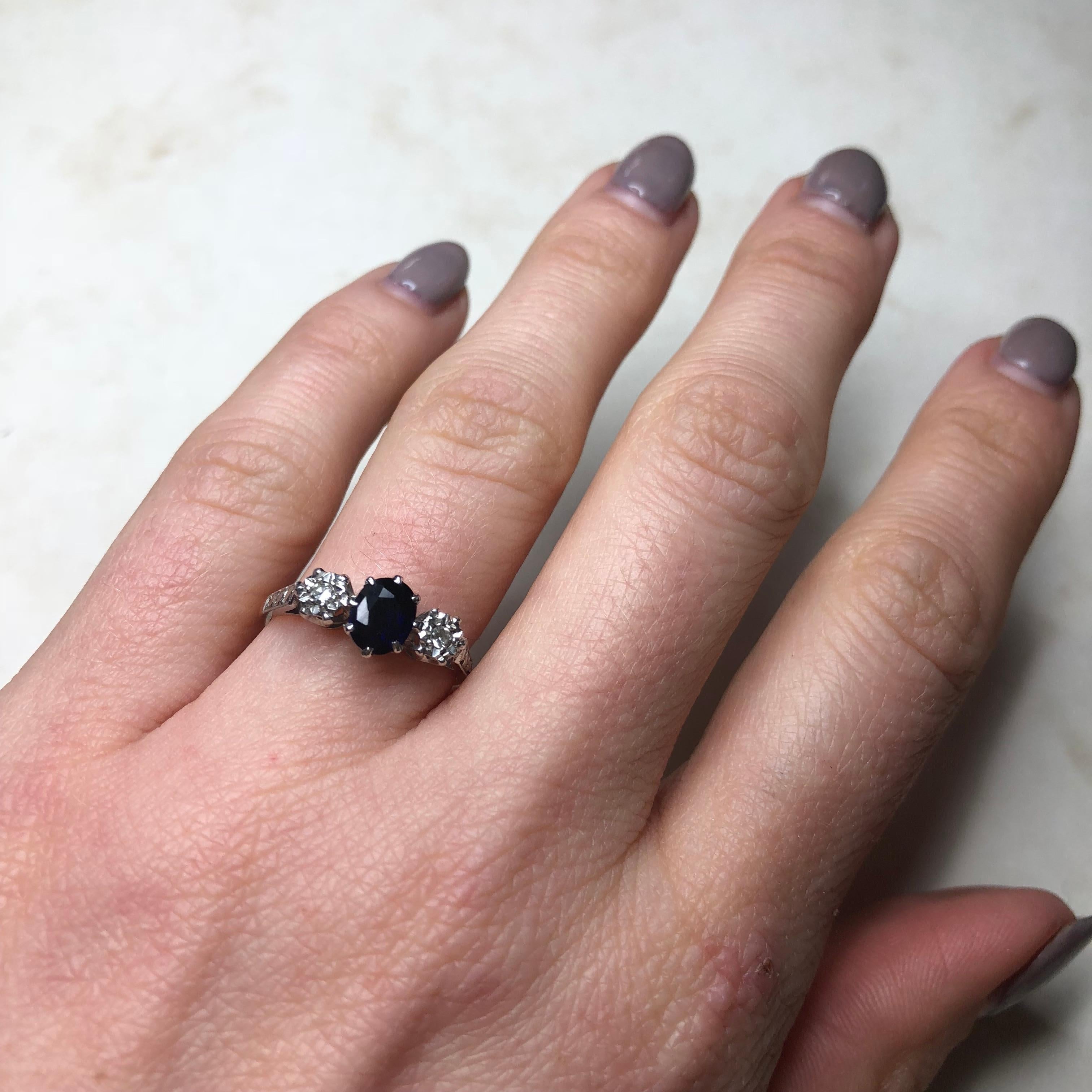 Edwardian Sapphire and Diamond 18 Carat Gold Three-Stone Ring 2