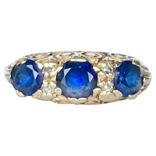Edwardian Sapphire and Diamond 18 Carat Gold Three-Stone Ring For Sale