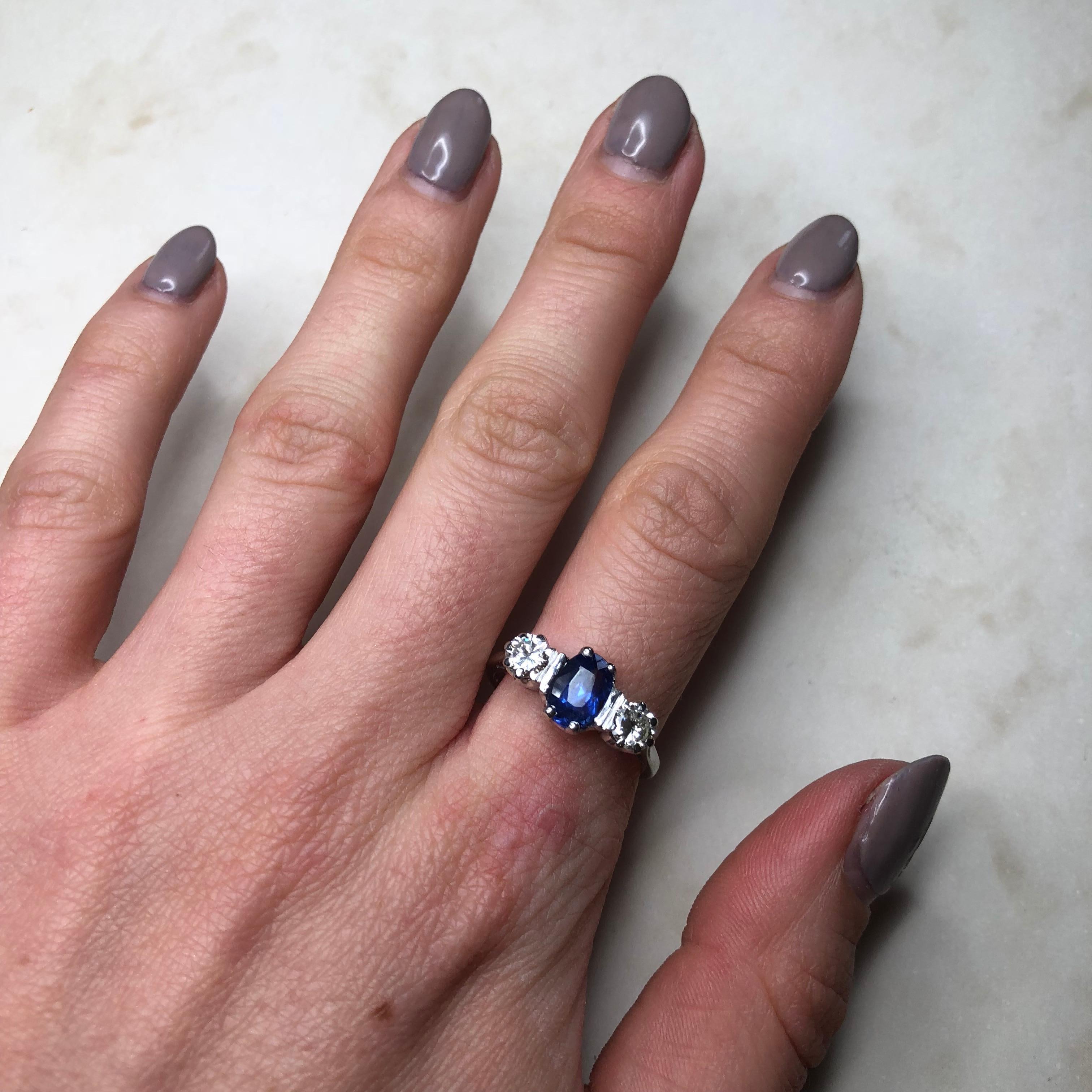 Edwardian Sapphire and Diamond 18 Carat White Gold and Platinum Three-Stone Ring 2